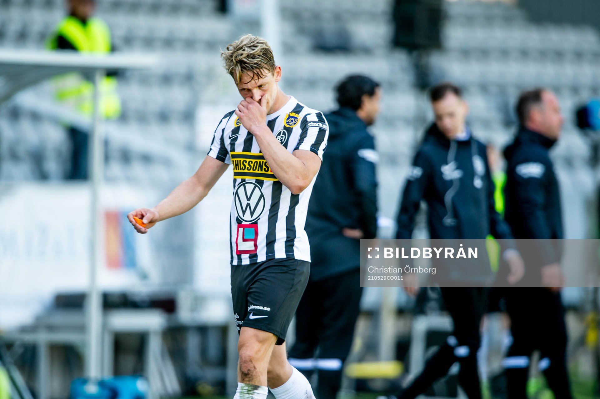 Landskronas Robin Hofsö får lämna planen