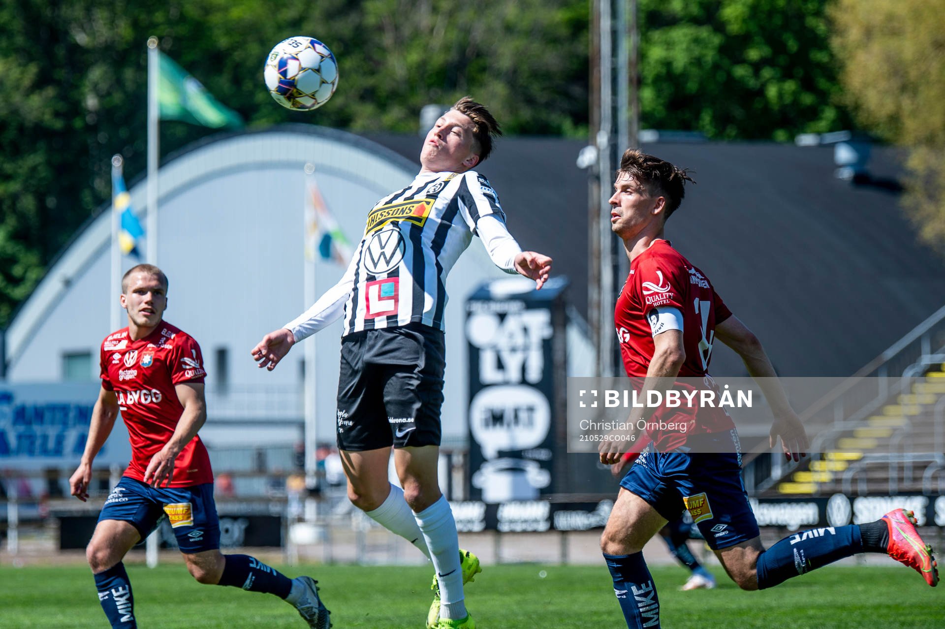 Landskronas Kevin Jensen mot Örgrytes Daniel Paulson