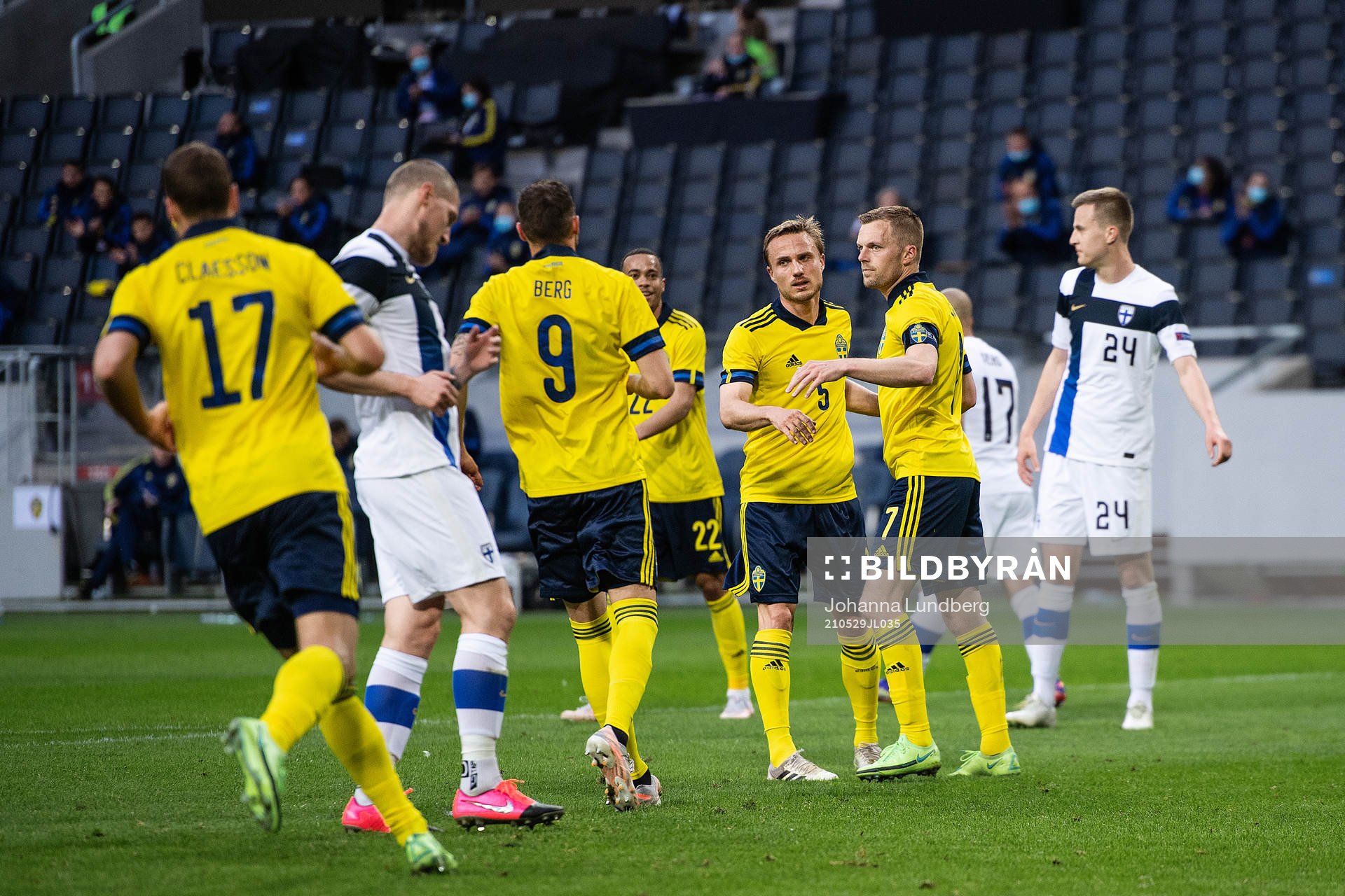 Pierre Bengtsson and Sebastian Larsson of Sweden celebrate