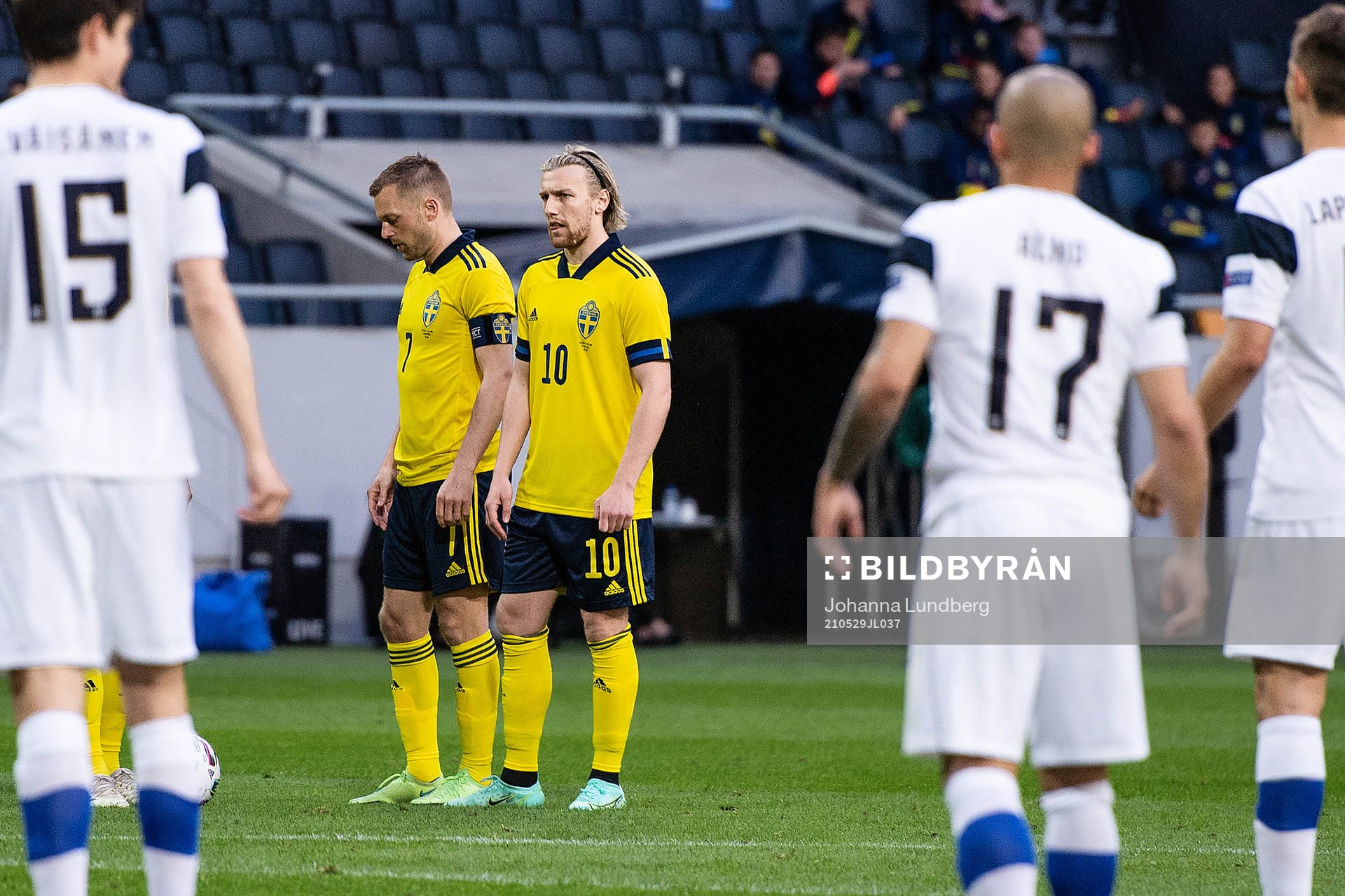 Sebastian Larsson and Emil Forsberg of Sweden