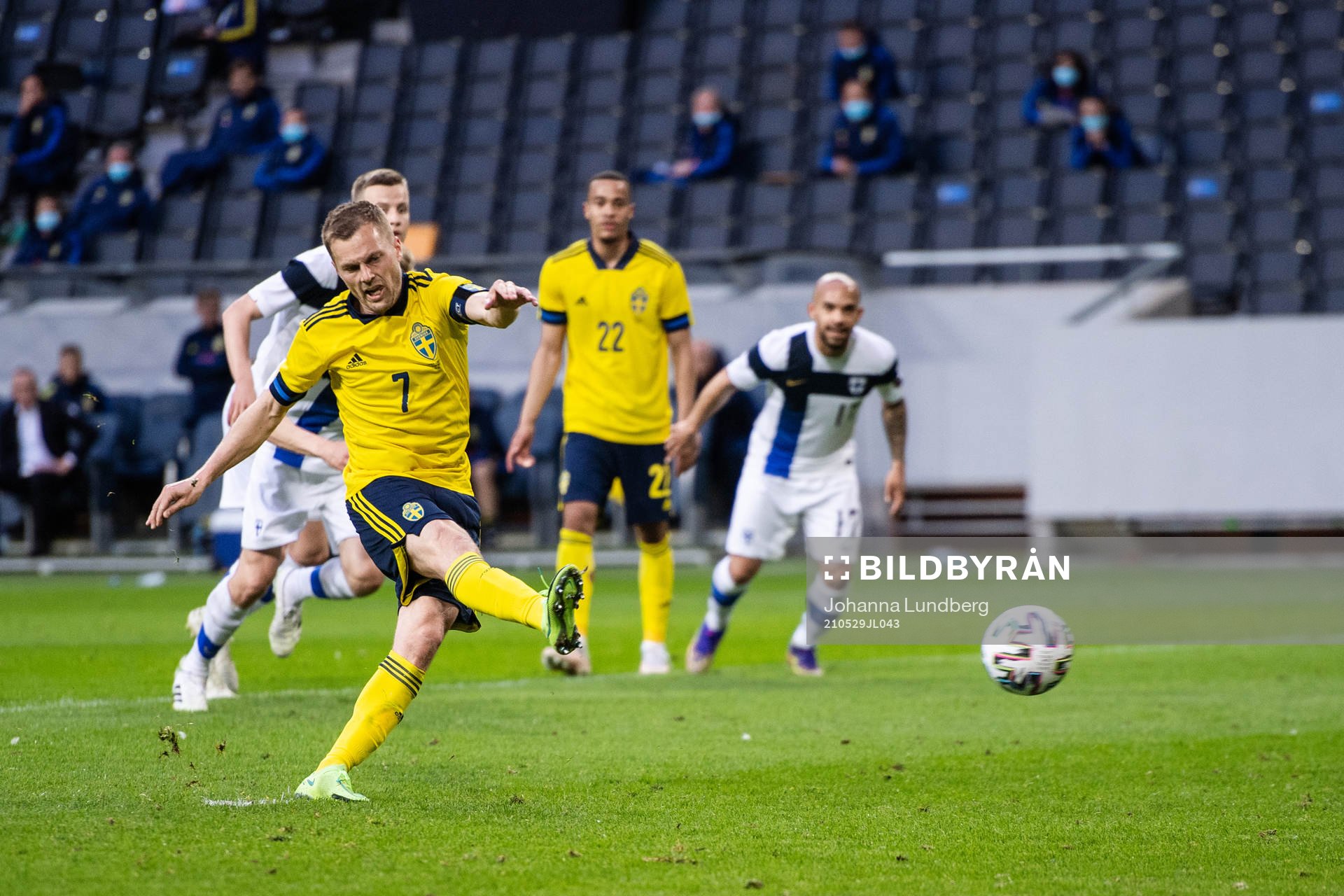 Sebastian Larsson of Sweden scores 2-0