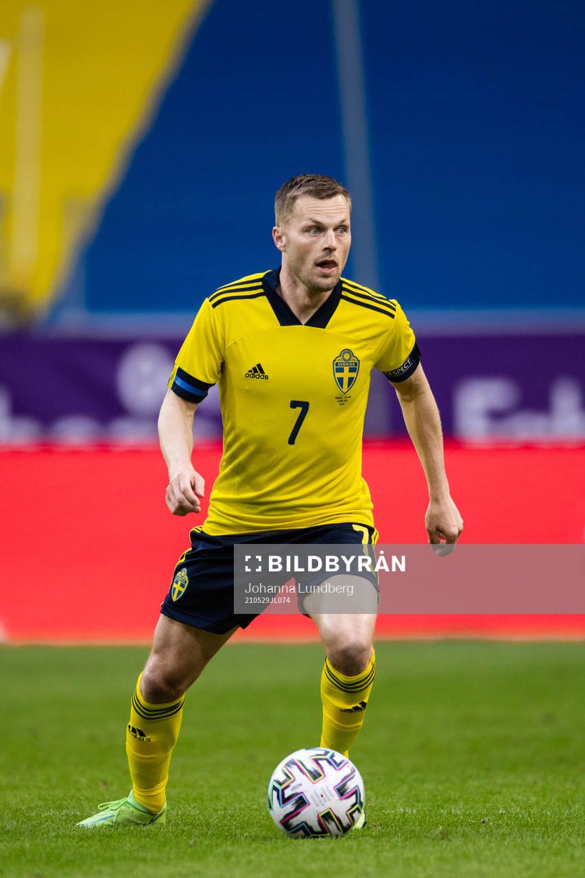Sebastian Larsson of Sweden
