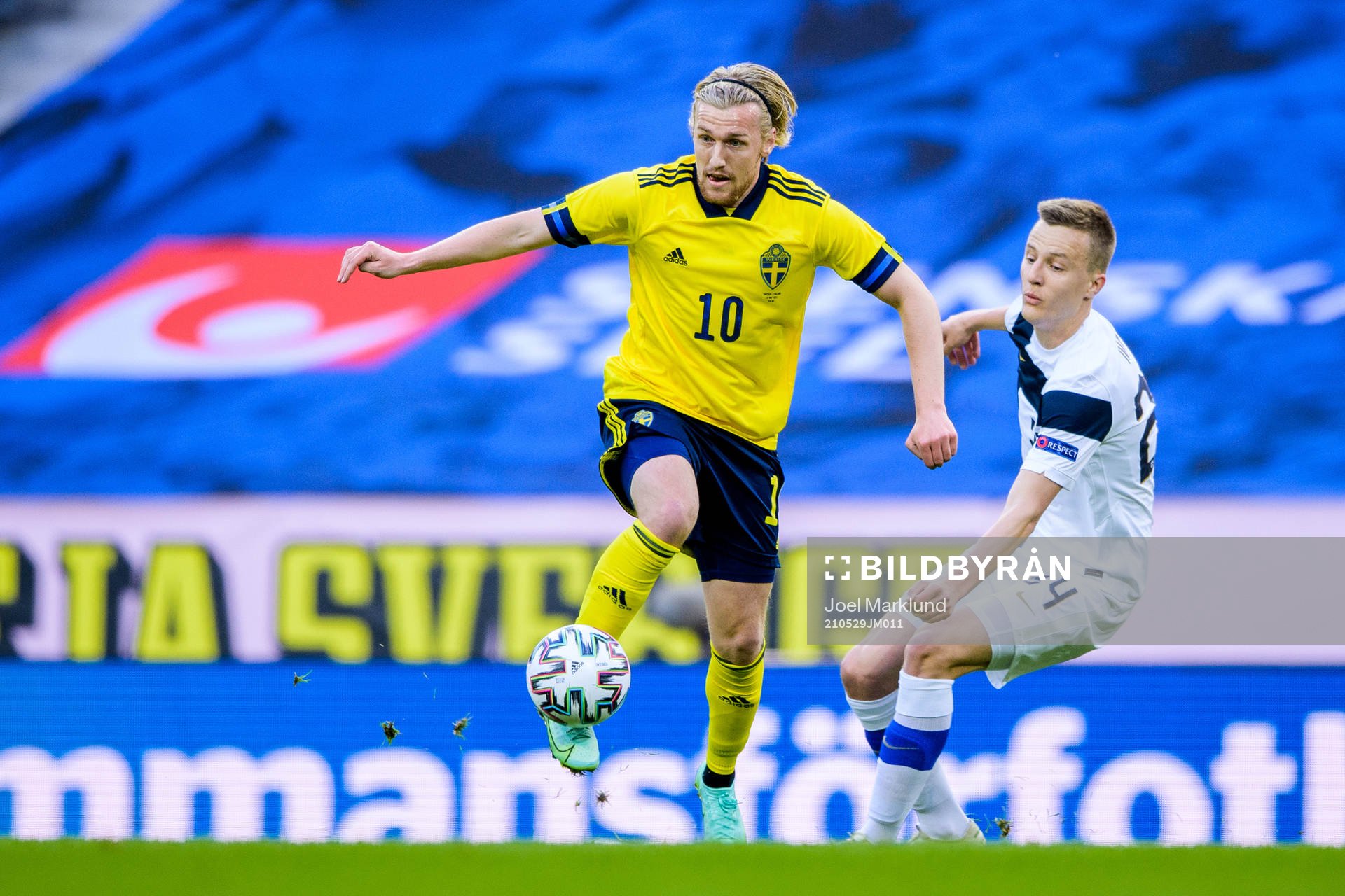 Emil Forsberg of Sweden and Robert Ivanov of Finland