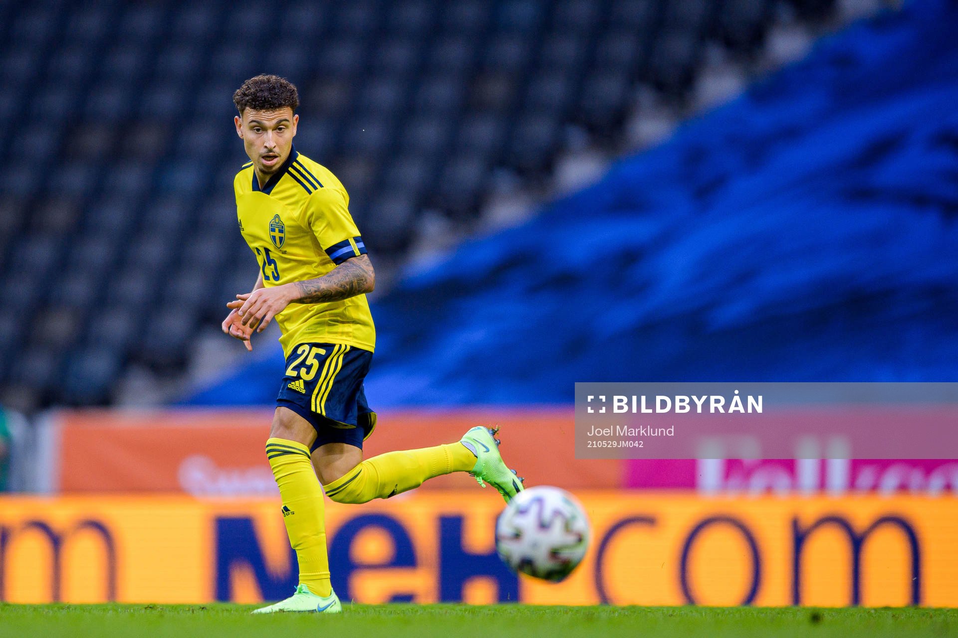 Jordan Larsson of Sweden