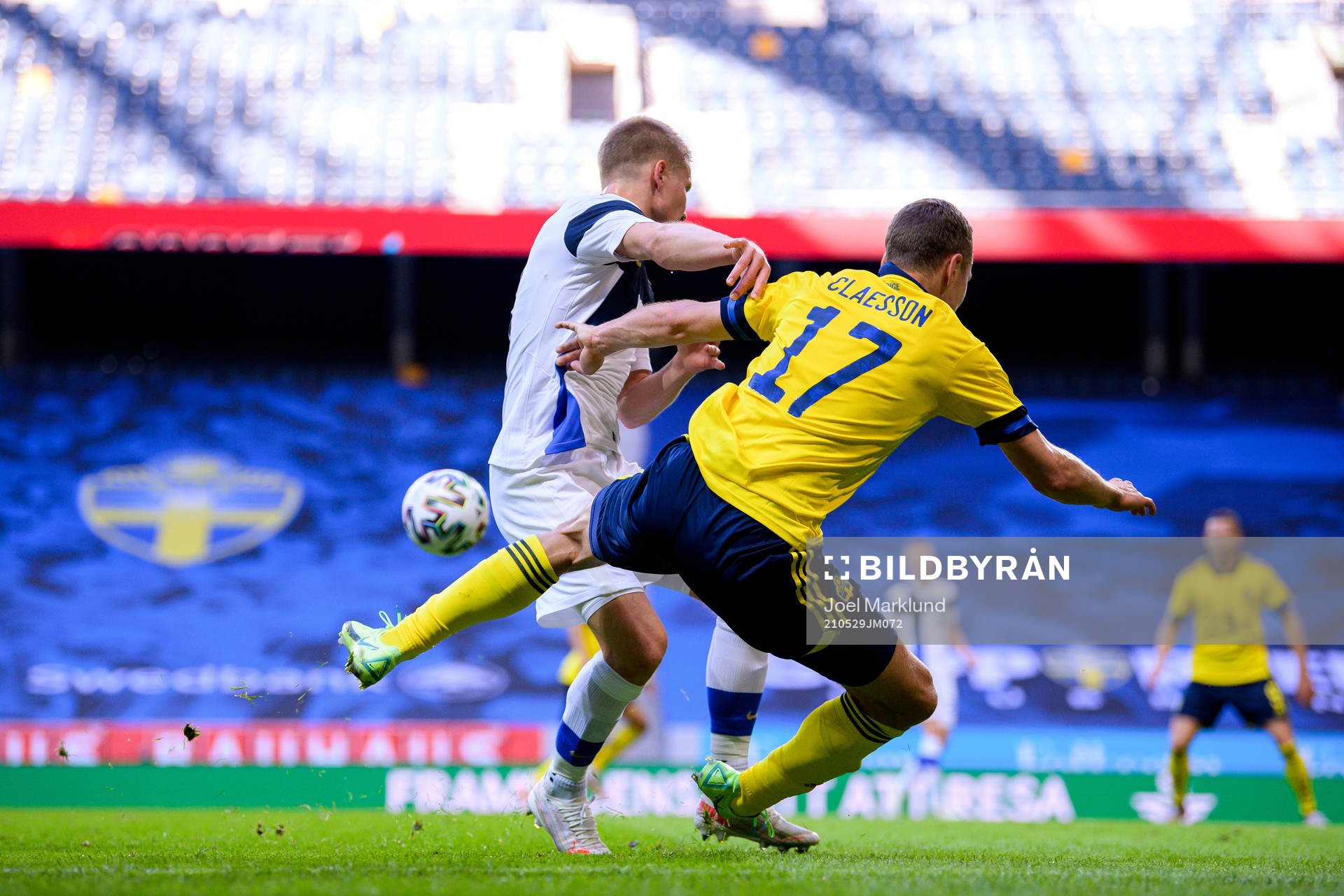 Jere Uronen of Finland and Viktor Claesson of Sweden