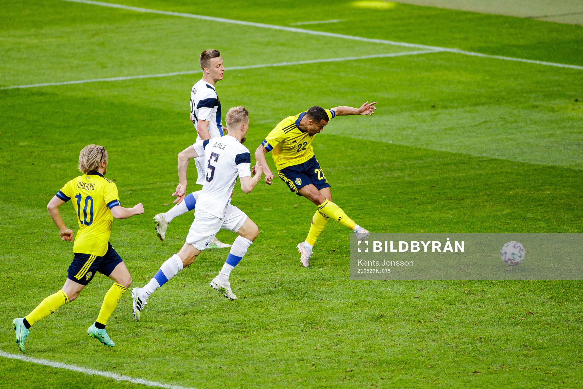Robin Quaison of Sweden scores the 1-0 goal
