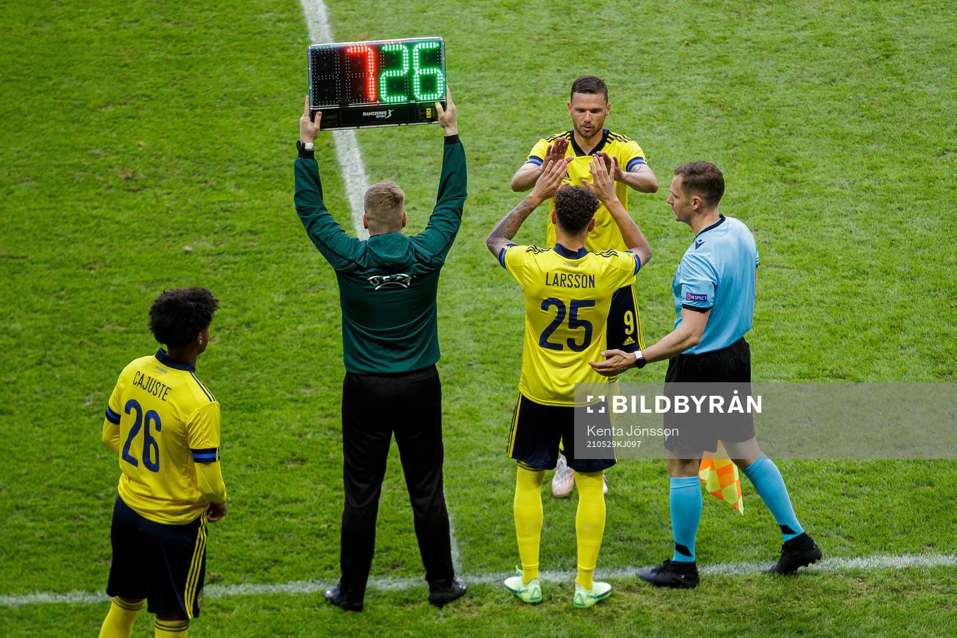 Jens-Lys Cajuste and Jordan Larsson is substituted for