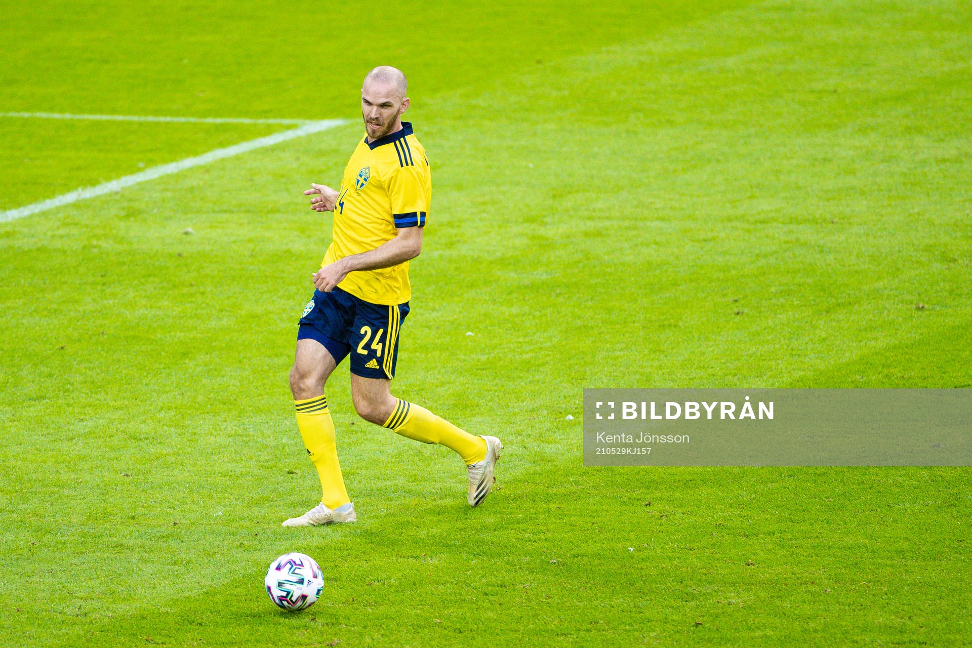 Marcus Danielson of Sweden
