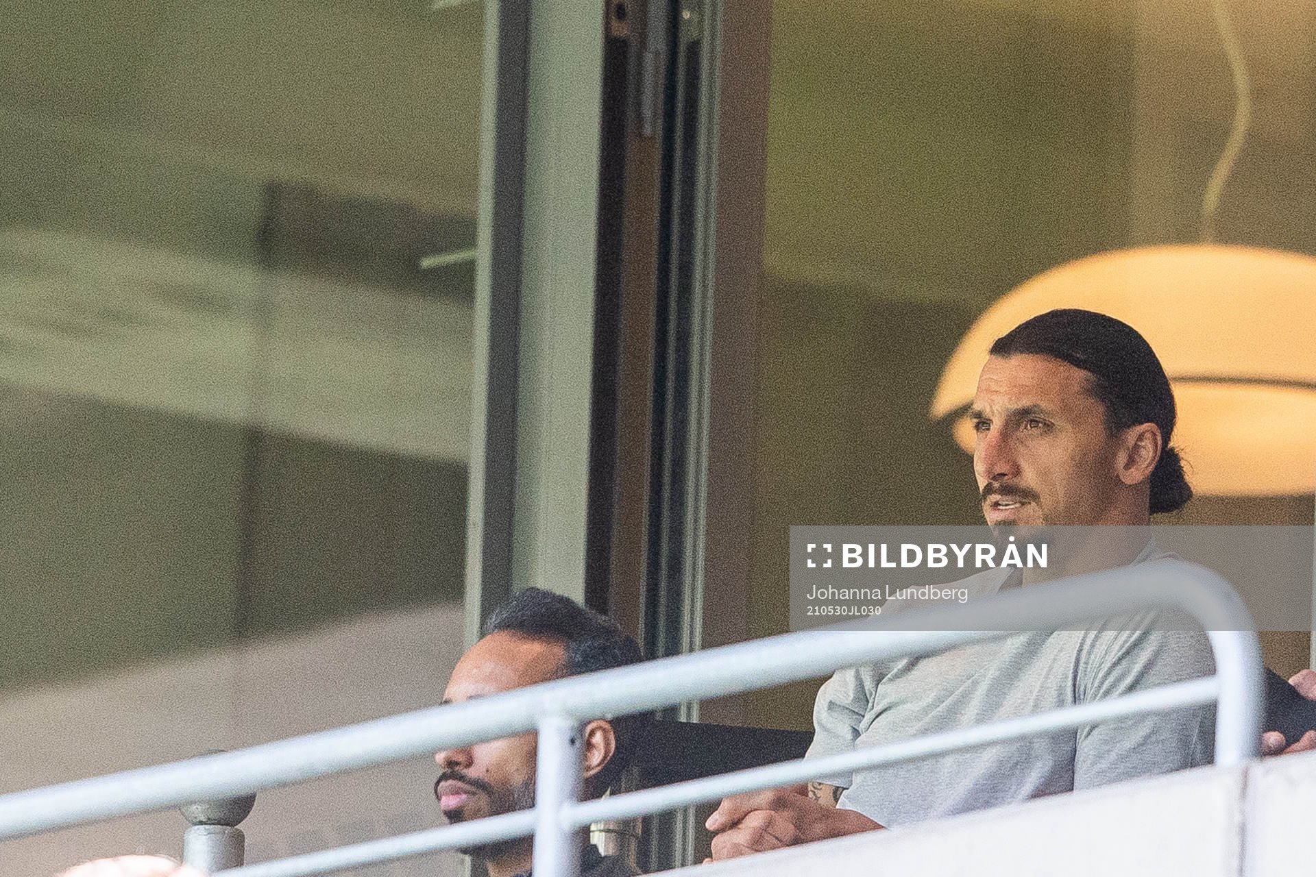 Zlatan Ibrahimovic på läktaren