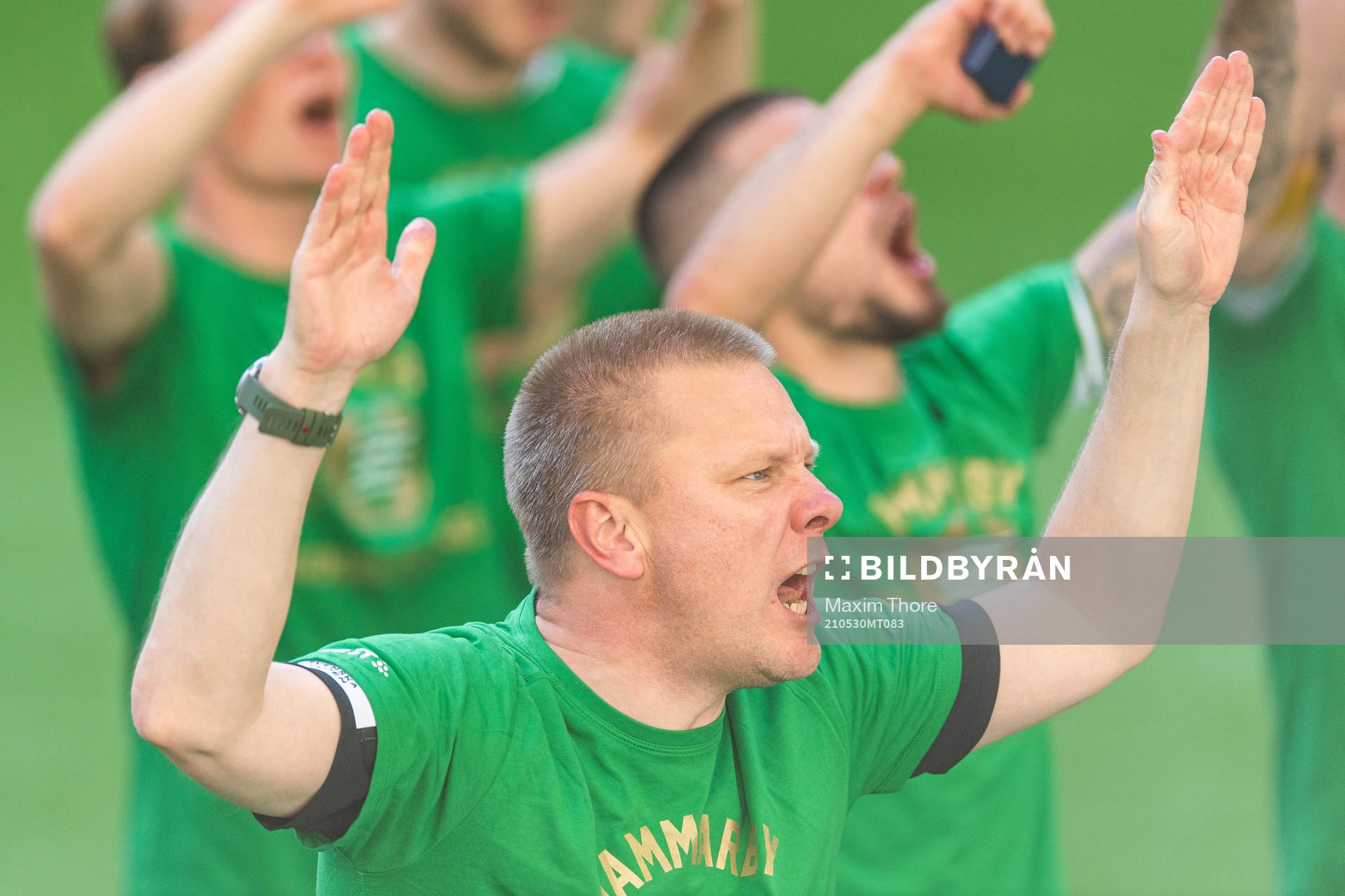 Hammarbys tränare Stefan Billborn jublar