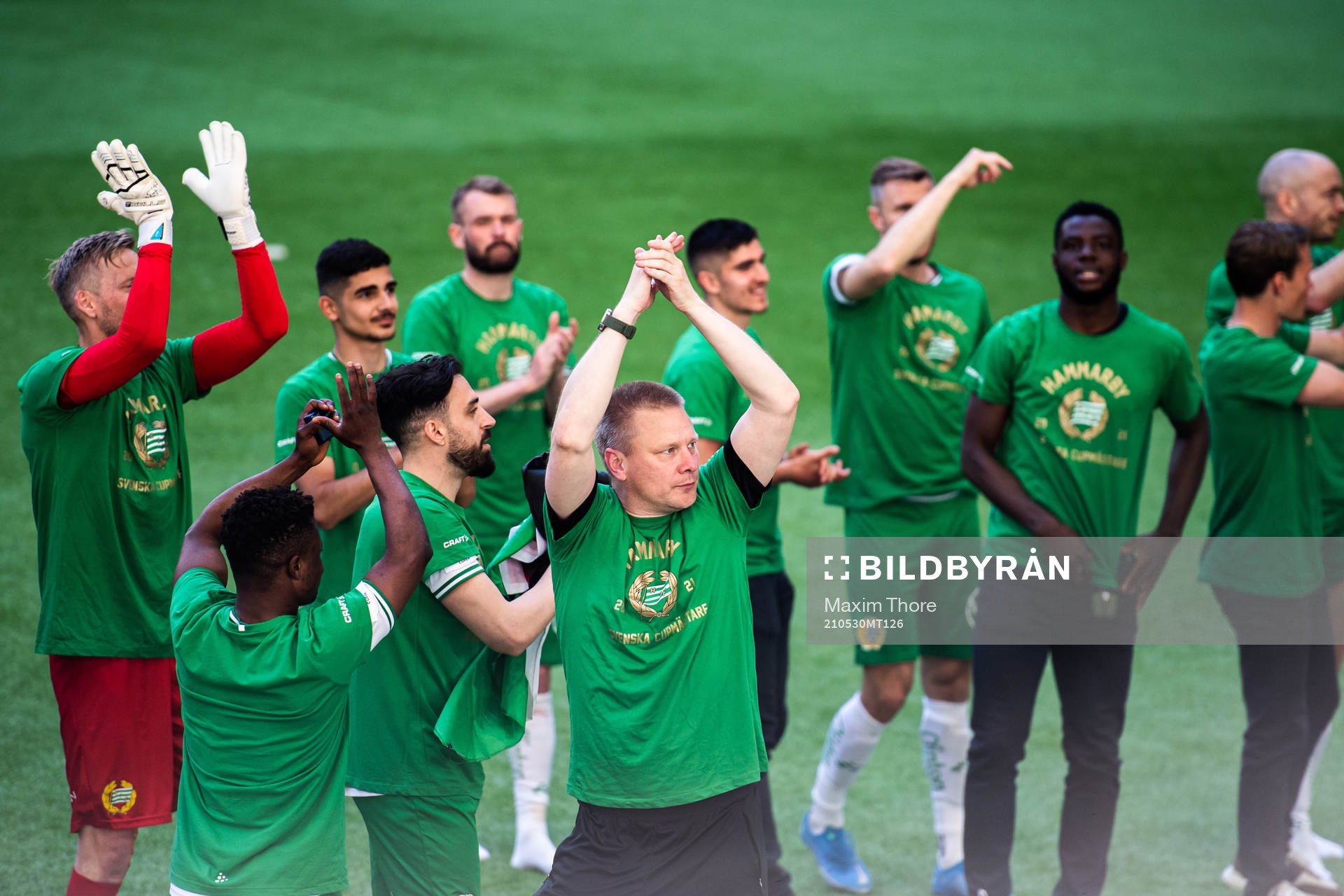 Hammarbys tränare Stefan Billborn jublar