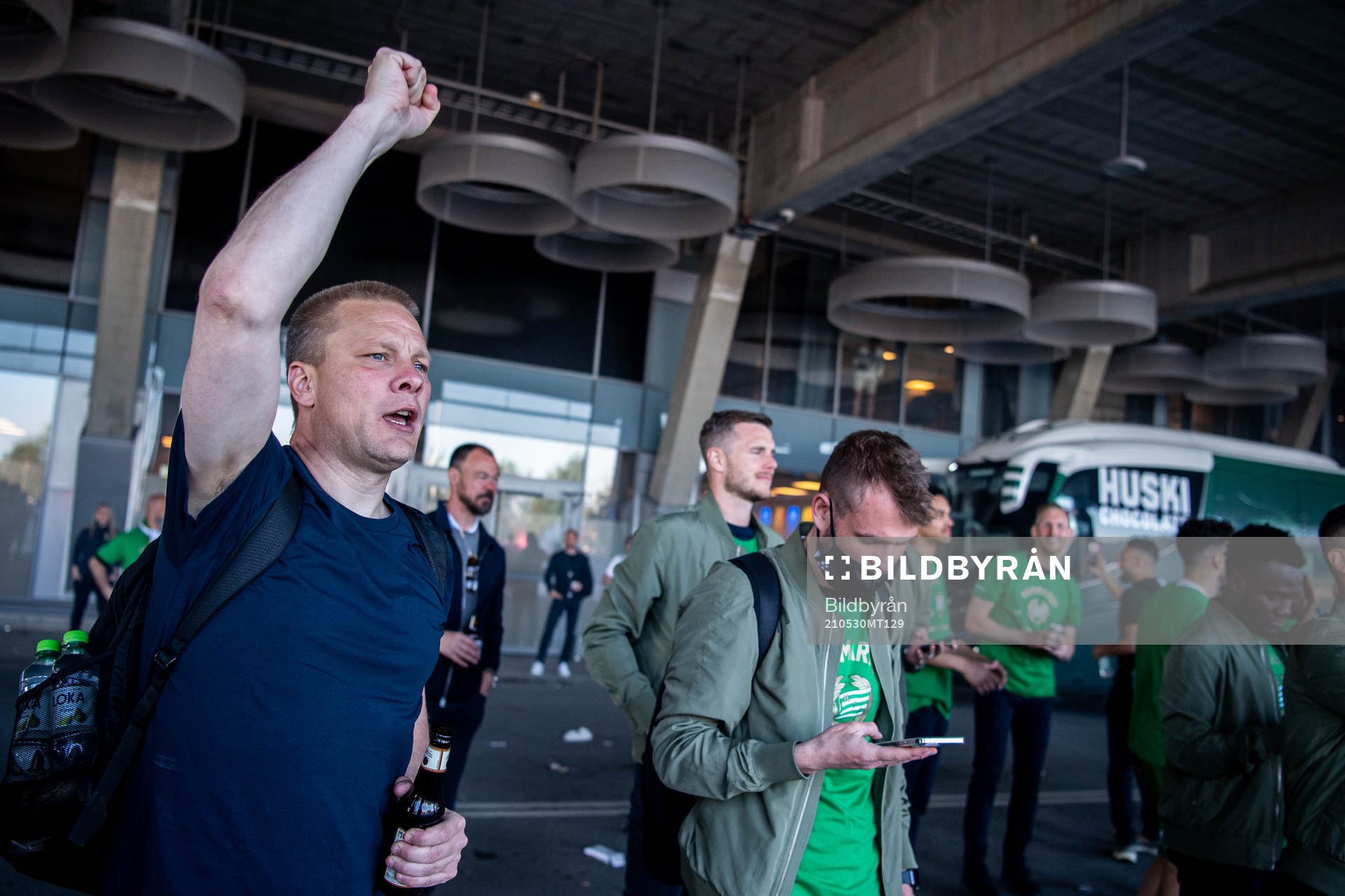 Hammarbys tränare Stefan Billborn jublar över vinsten