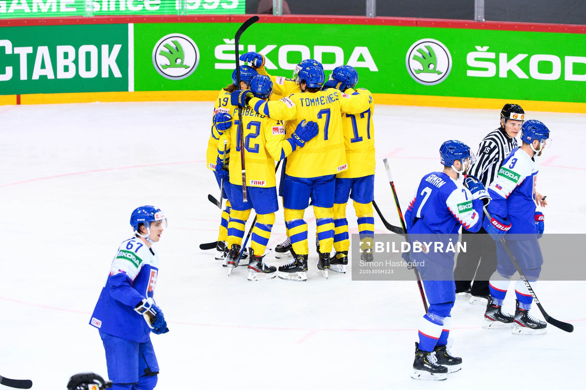 Marcus Sörensen of Sweden celebrates the 1-1 goal with Max