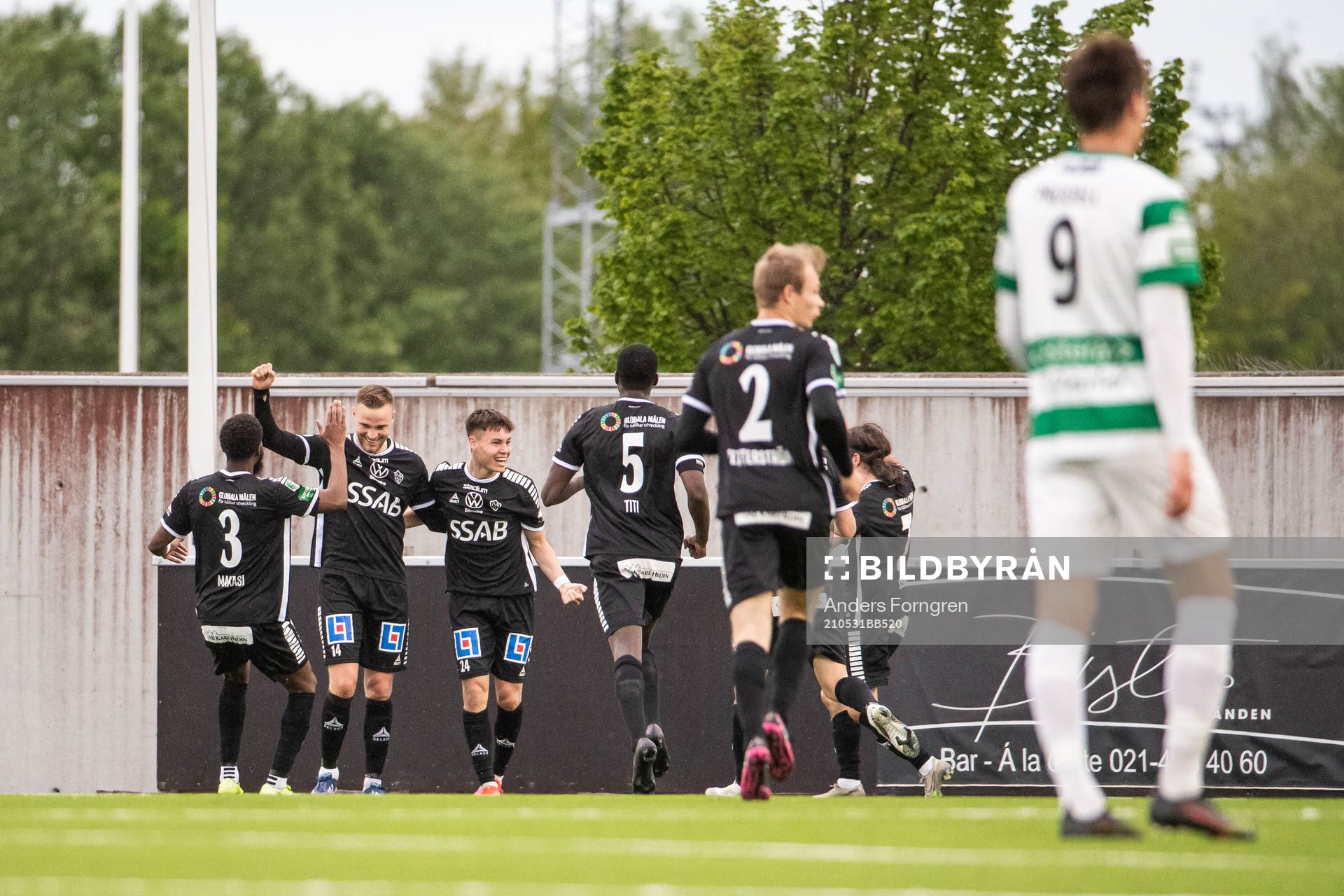 Brages Niklas Söderberg jublar med lagkamrater