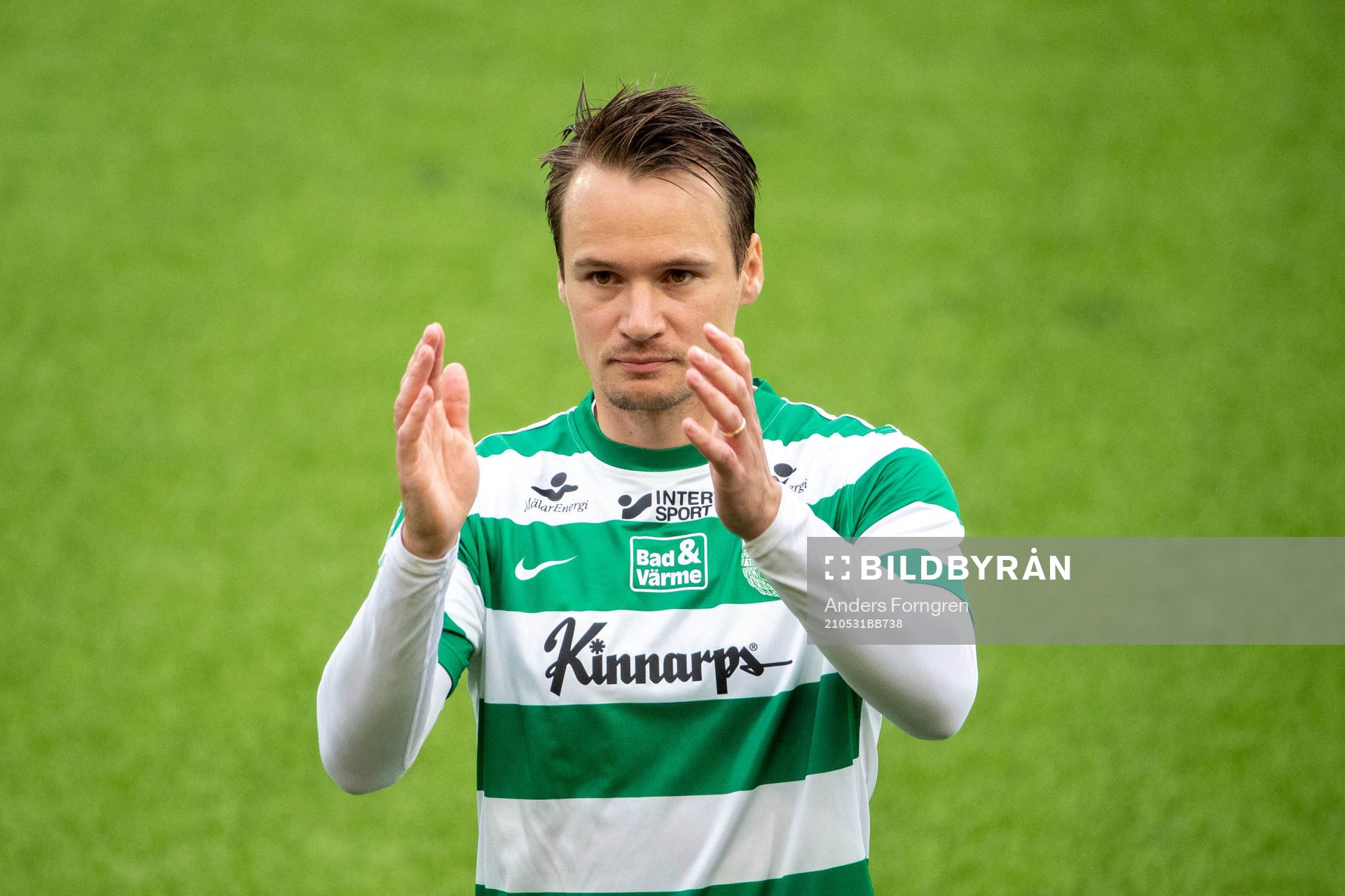 Västerås Viktor Prodell innan fotbollsmatchen i