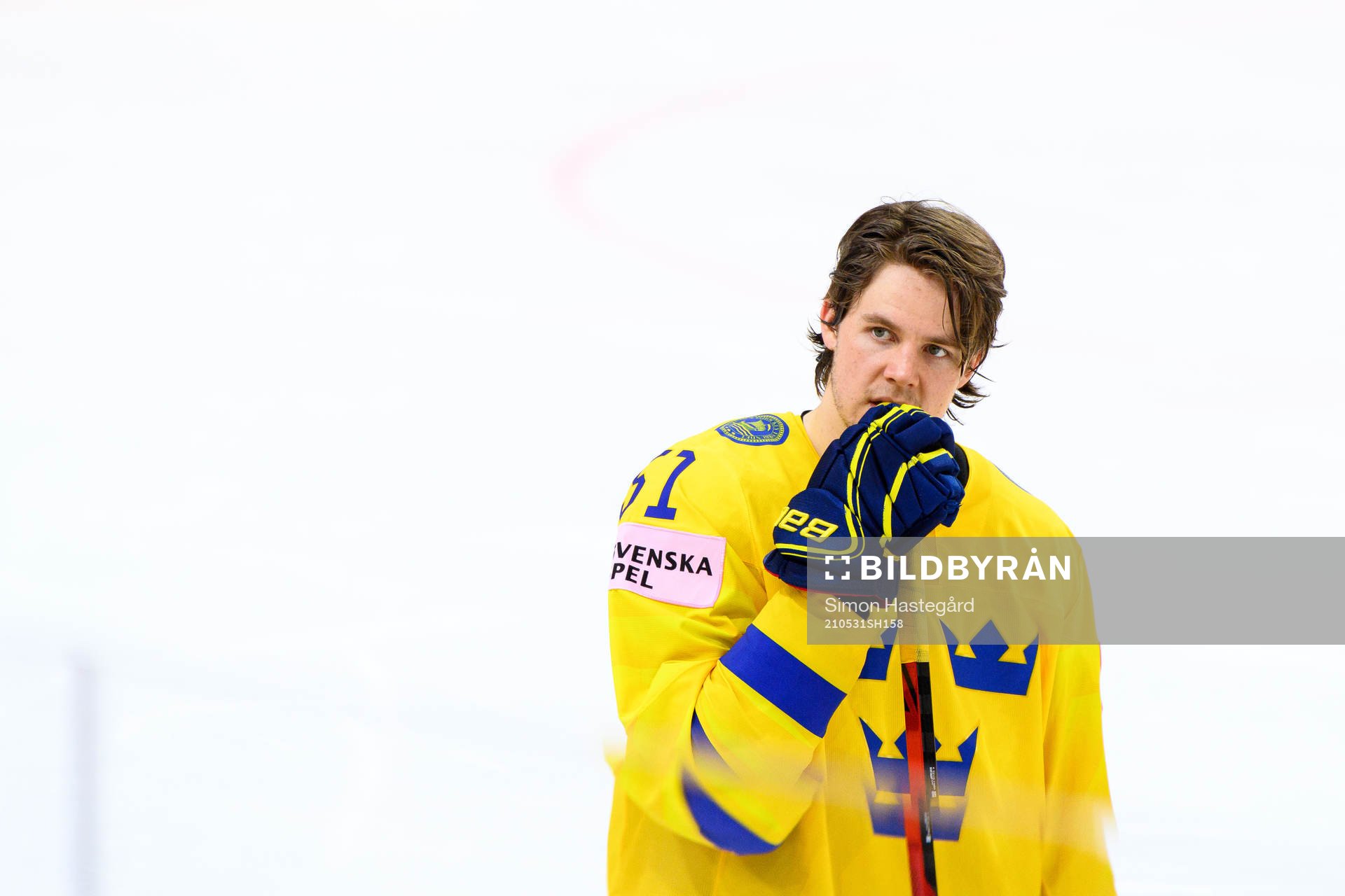 Filip Hållander of Sweden looks dejected afterd the 2021