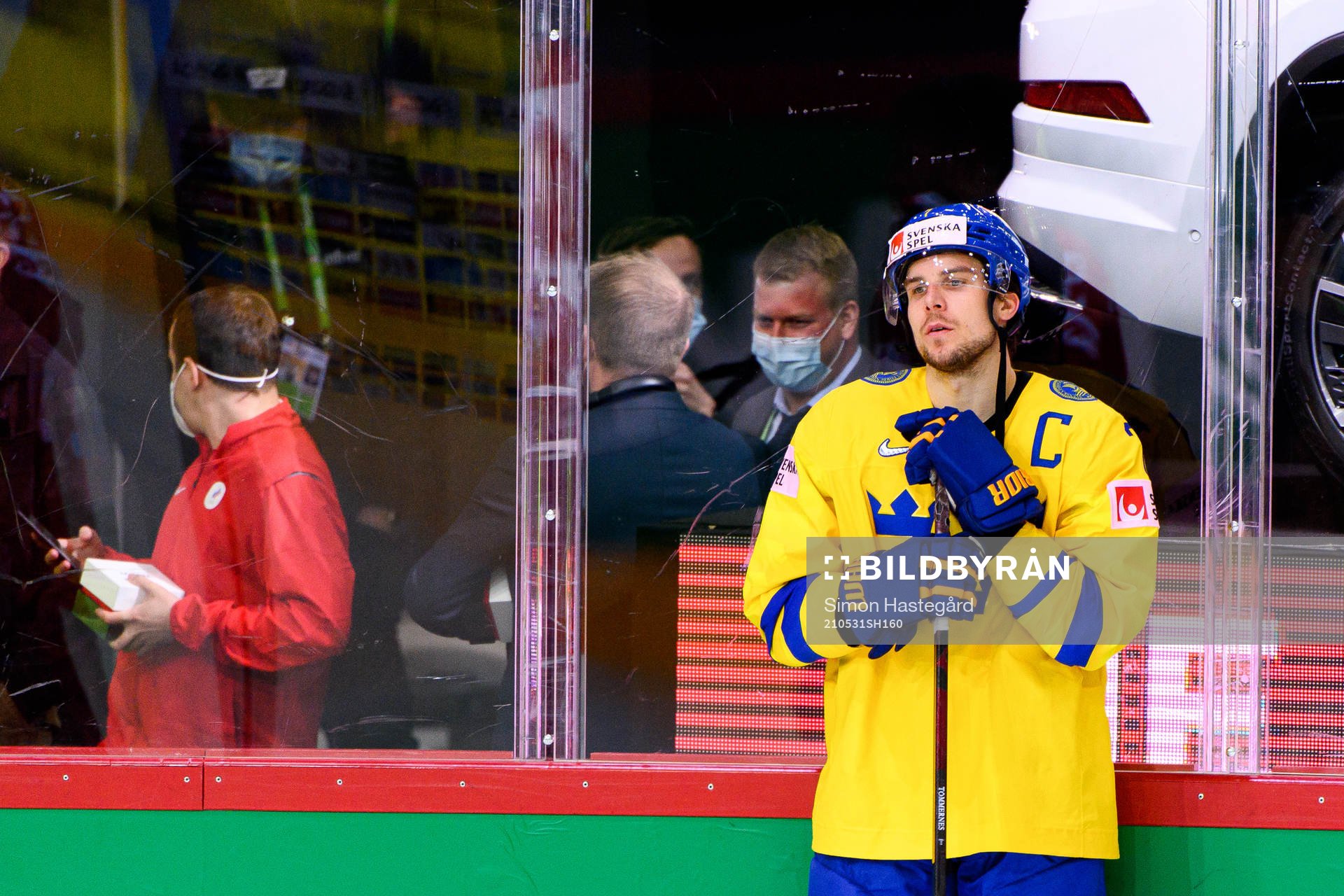 Henrik Tömmernes of Sweden looks dejected afterd the 2021