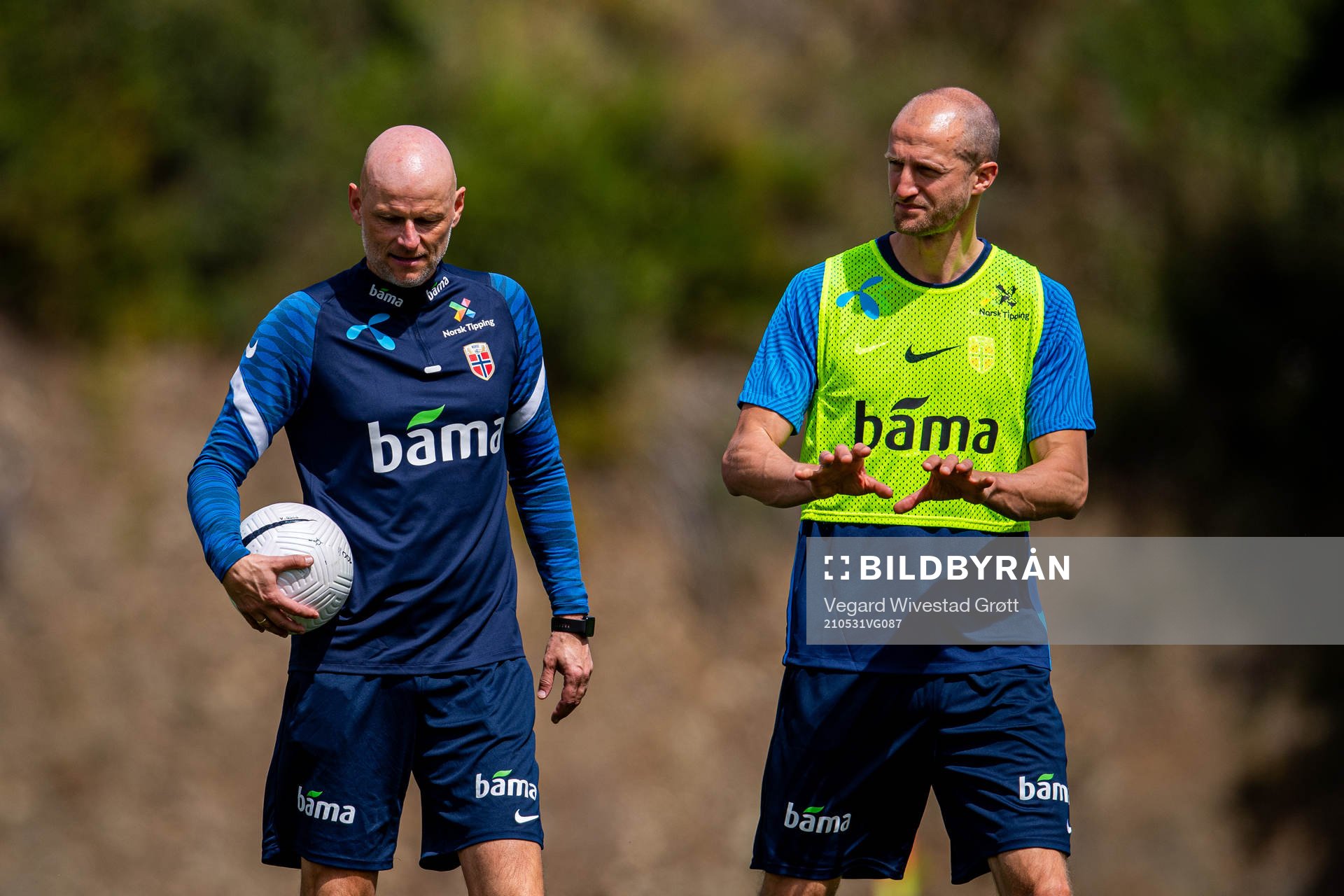 Ståle Solbakken, head coach, and Brede Hangeland, player