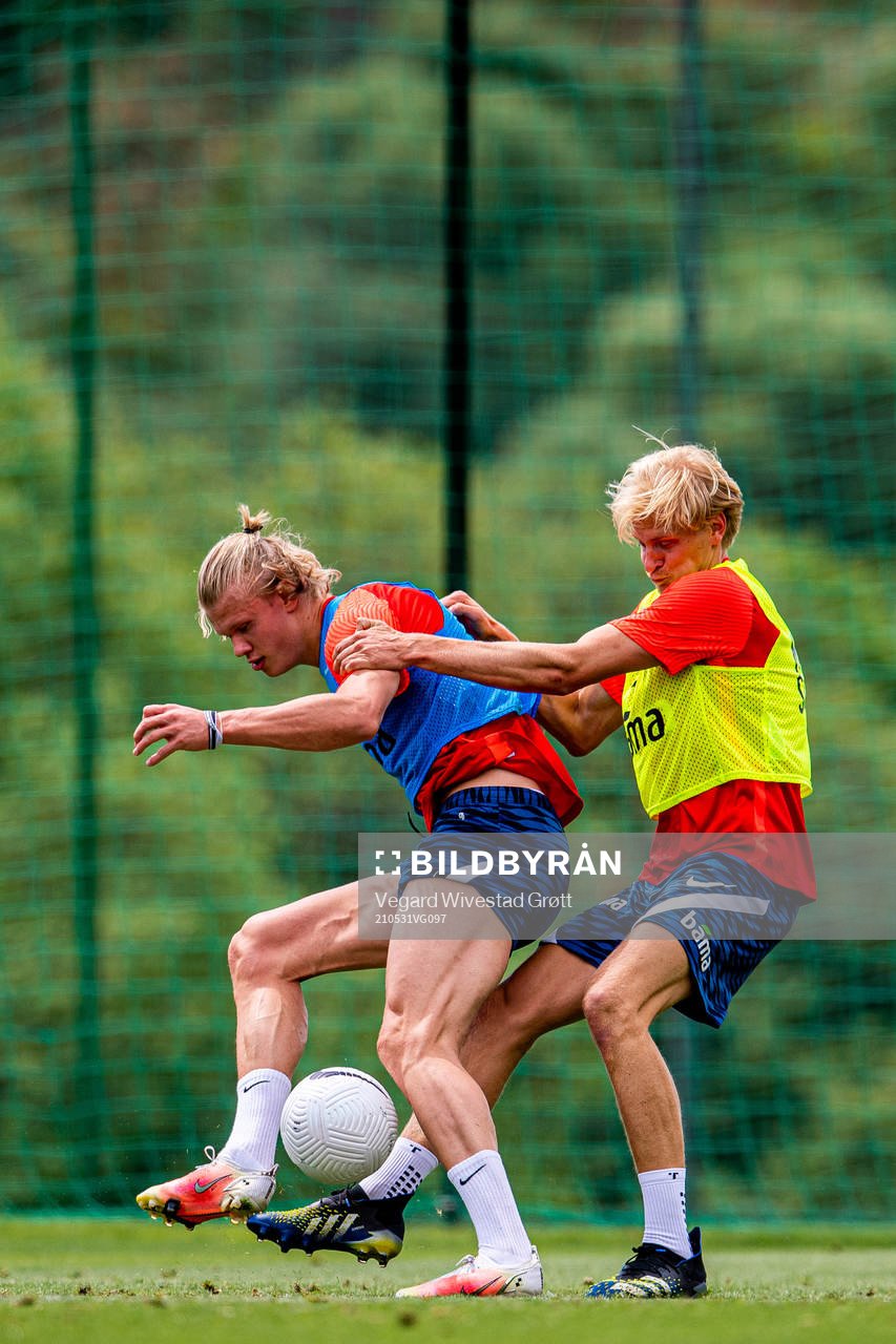 Erling Braut Haaland and Morten Thorsby of the Norwegian