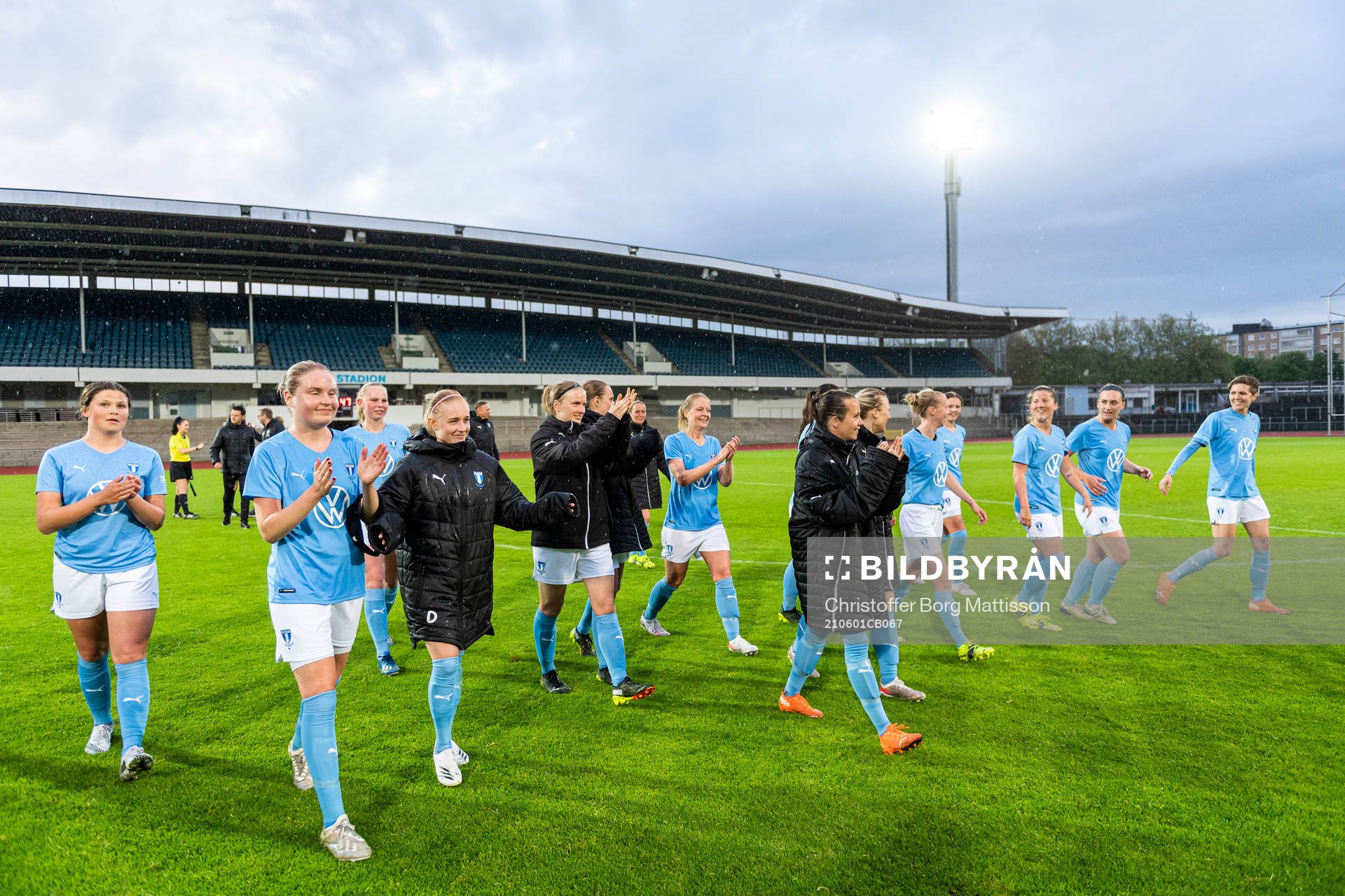 Malmö FFs spelare tackar publiken