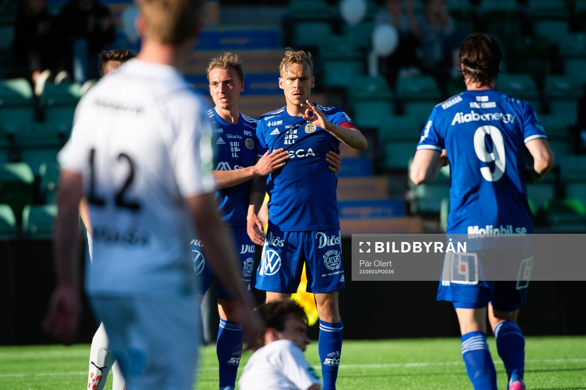 Sundsvalls Pontus Engblom jublar efter 1-1 under fotbollsmatchen i Superettan mellan GIF Sundsvall och Jönköpings Södra den 1 juni 2021 i Sundsvall.