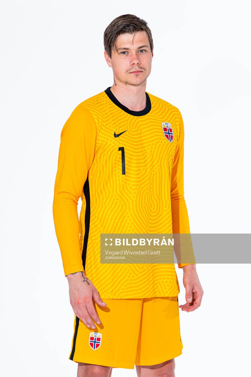 Goalkeeper Per Kristian Bråtveit of the Norwegian national