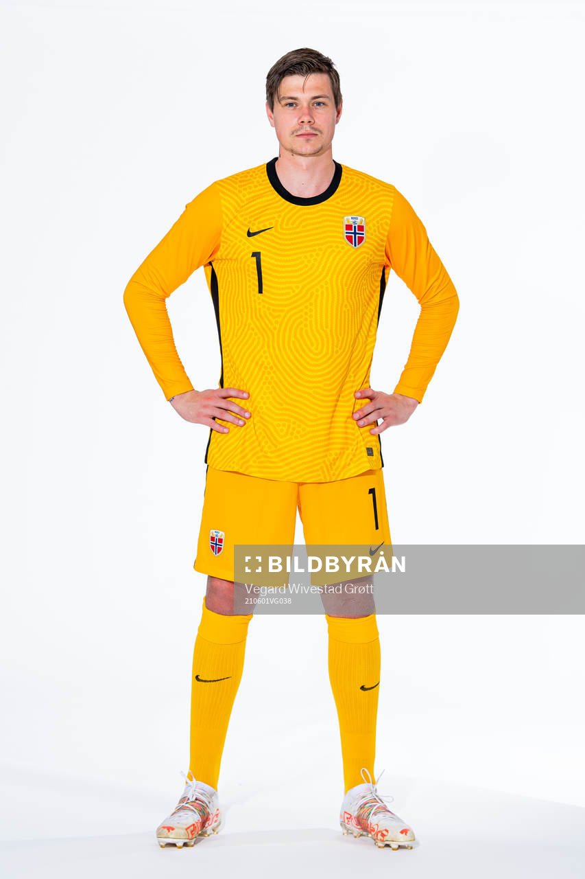 Goalkeeper Per Kristian Bråtveit of the Norwegian national