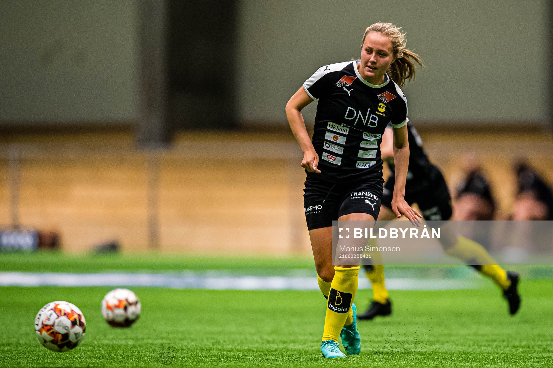 Camilla Linberg of LSK Kvinner warms up