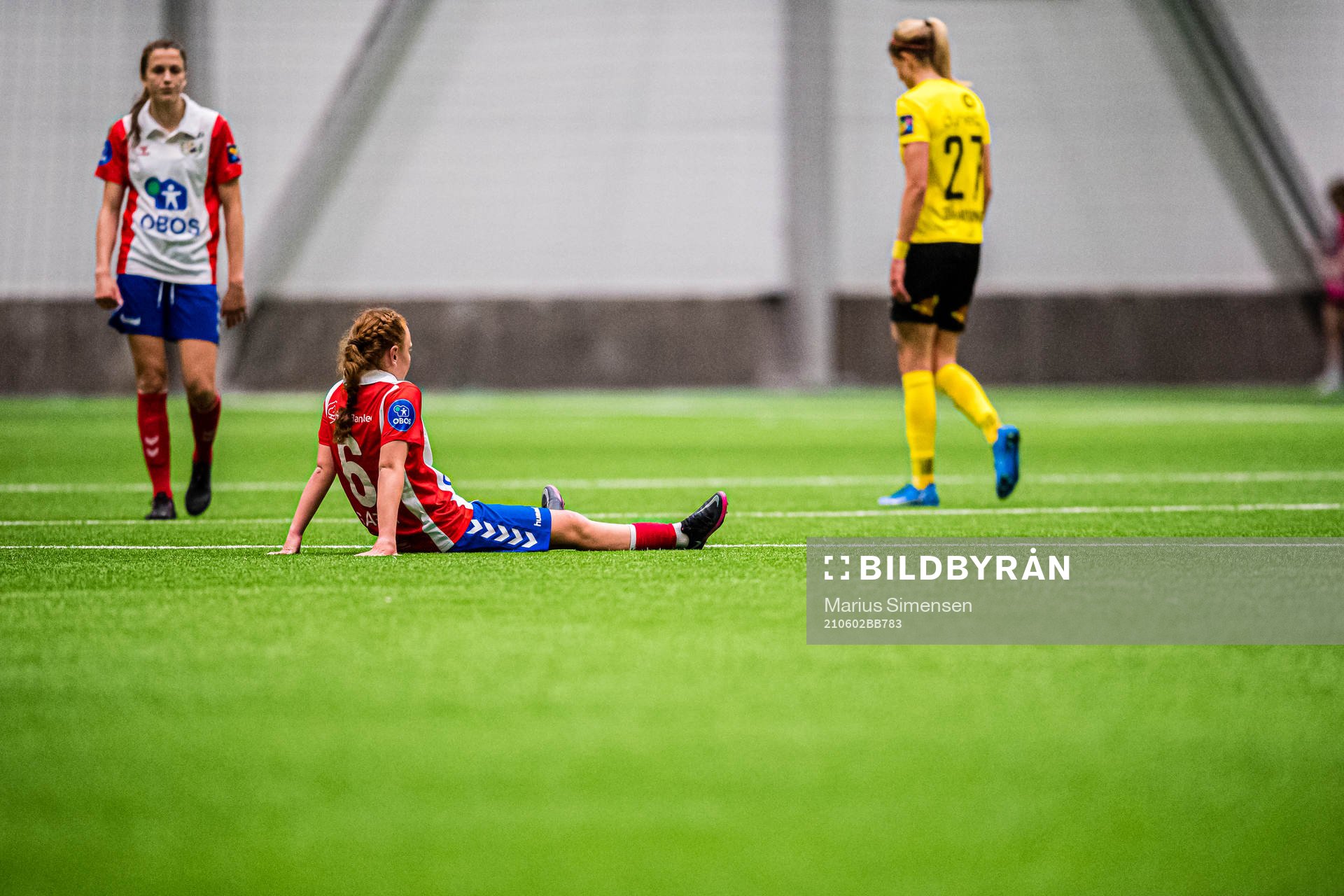 Laura Gashi of Lyn looks dejected