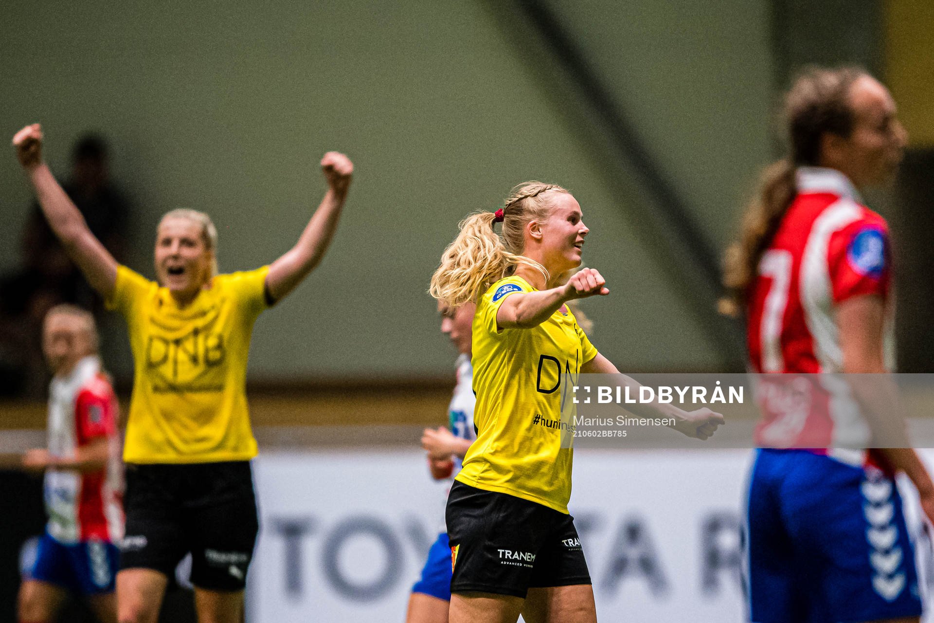Nora Eide Lie of LSK Kvinner celebrates