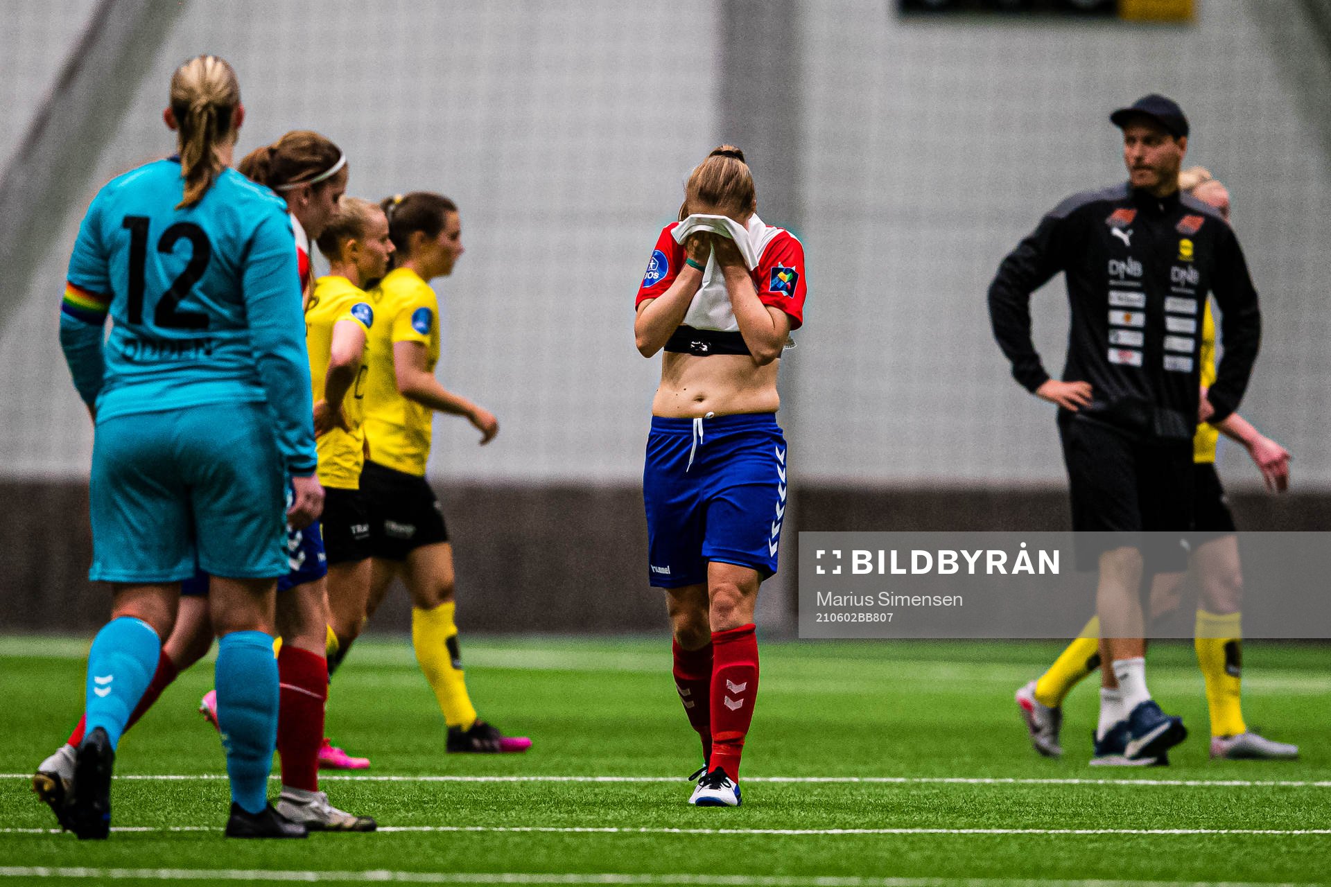 Maja Maria Staubo Nordahl of Lyn looks dejected