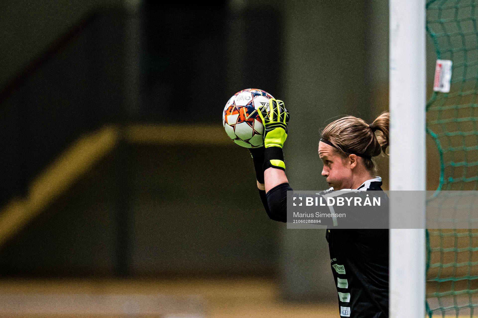 Ida Norstrøm of LSK Kvinner warms up