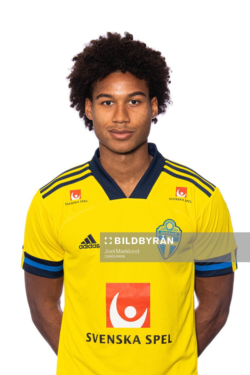 201112 Jens-Lys Cajuste of the Swedish national football
