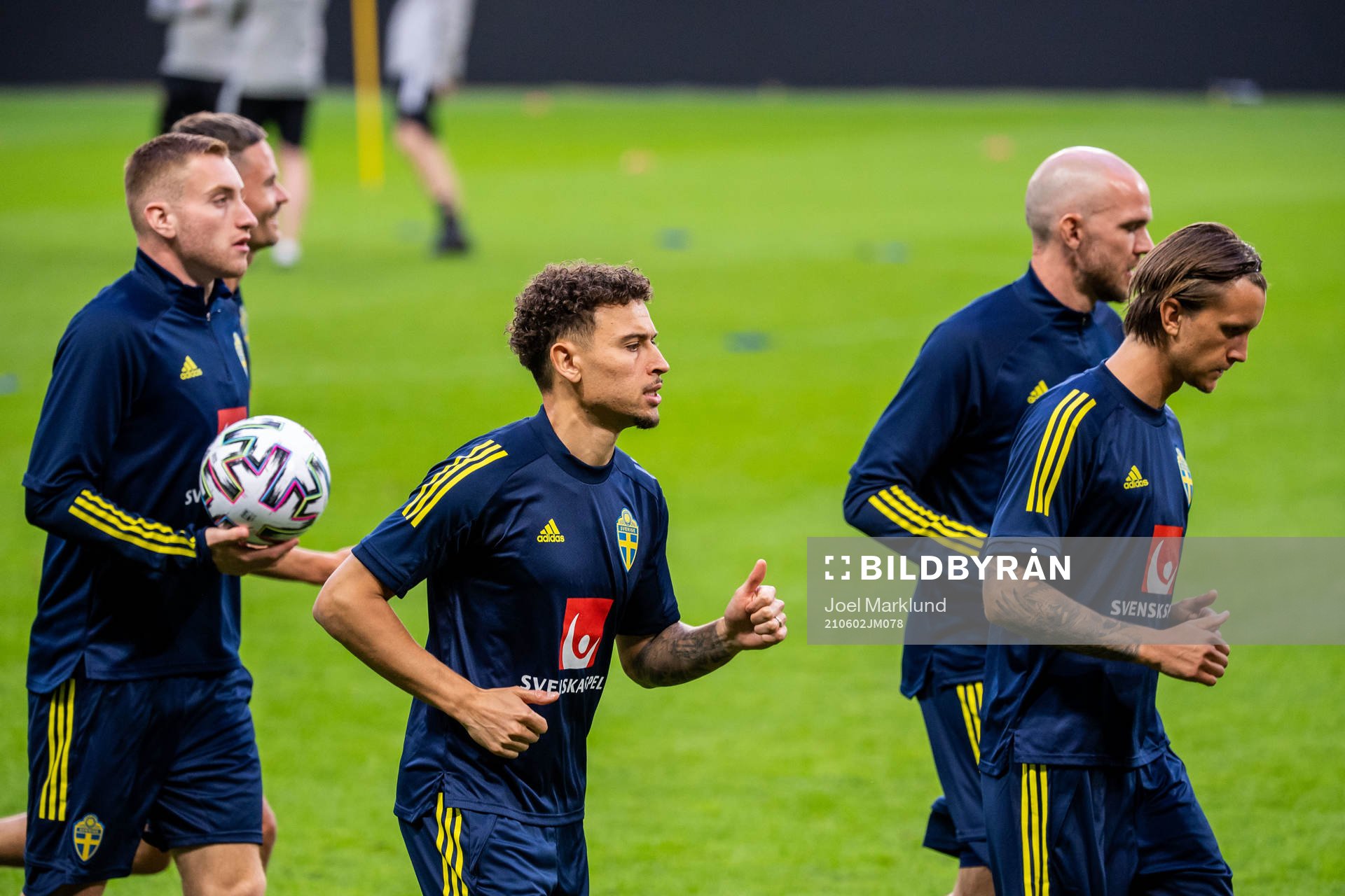 Jordan Larsson and Kristoffer Olsson of the Swedish