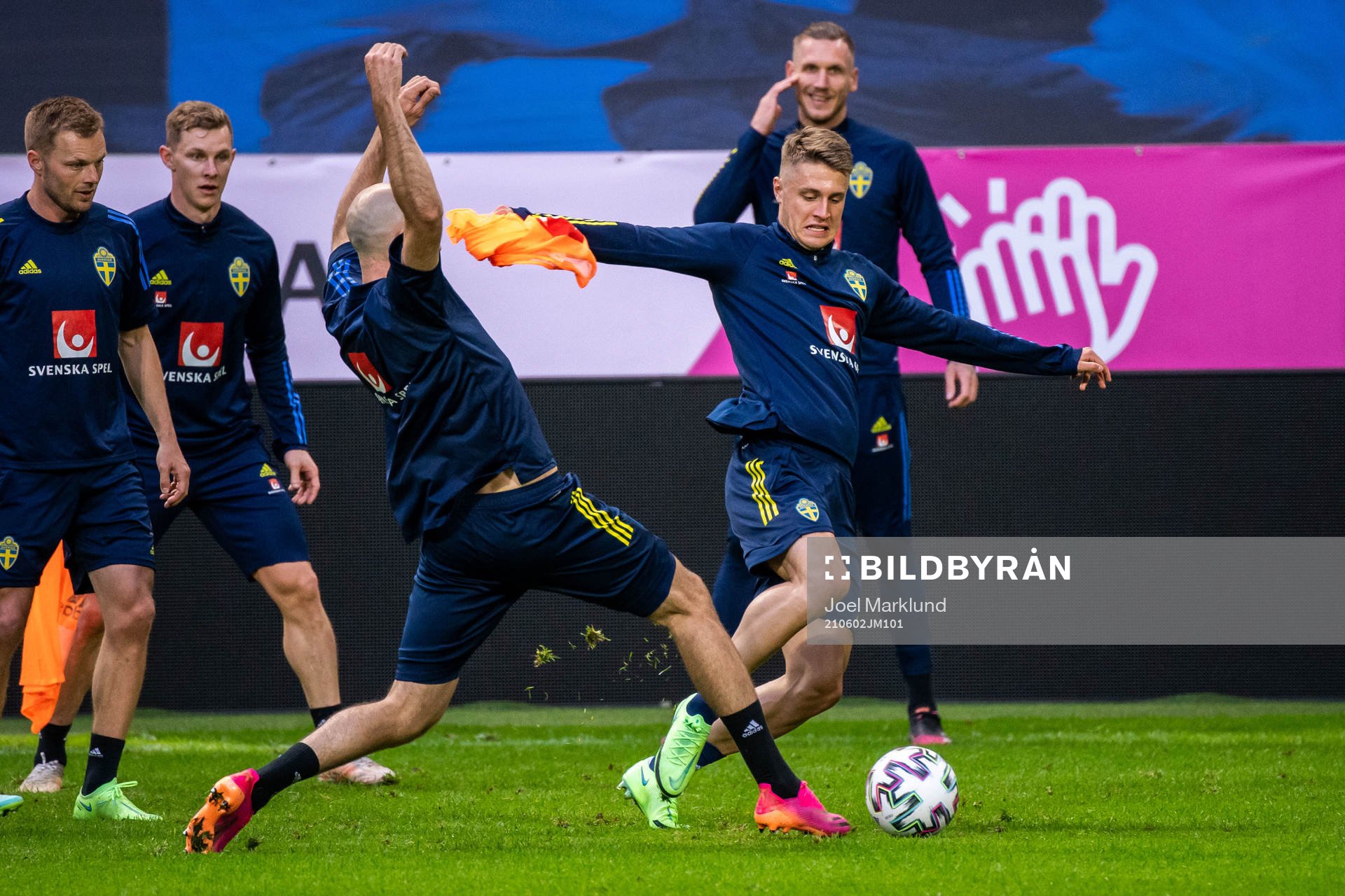 Marcus Danielson and Mattias Svanberg of the Swedish