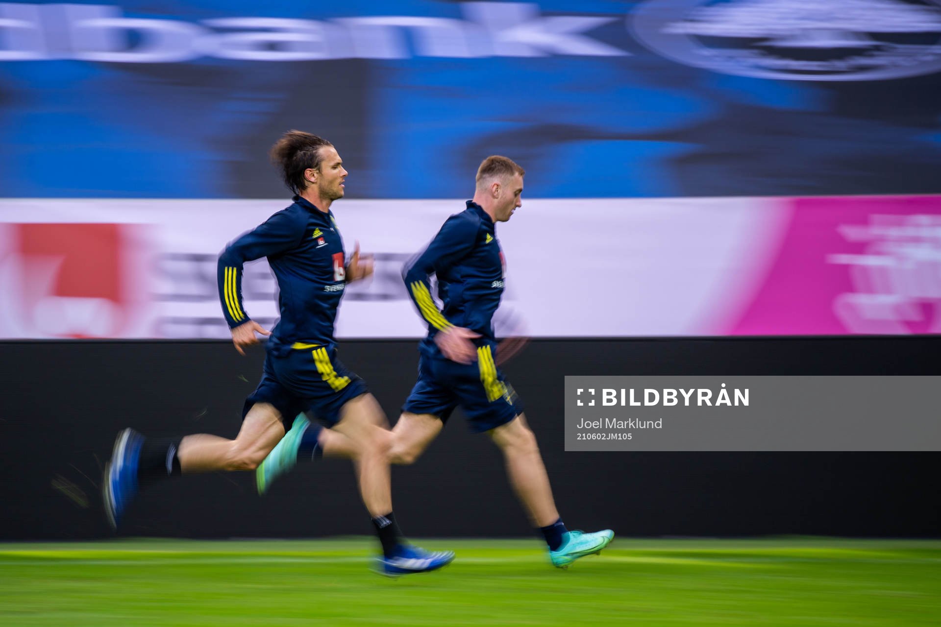 Albin Ekdal and Dejan Kulusevski of the Swedish national