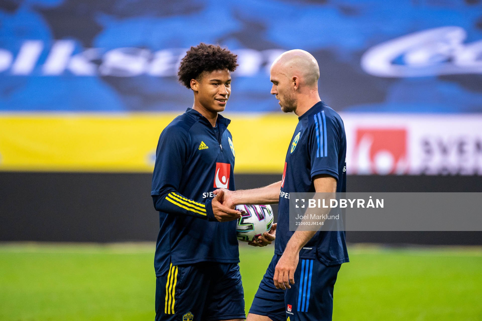 Jens Cajuste and Marcus Danielson of the Swedish national
