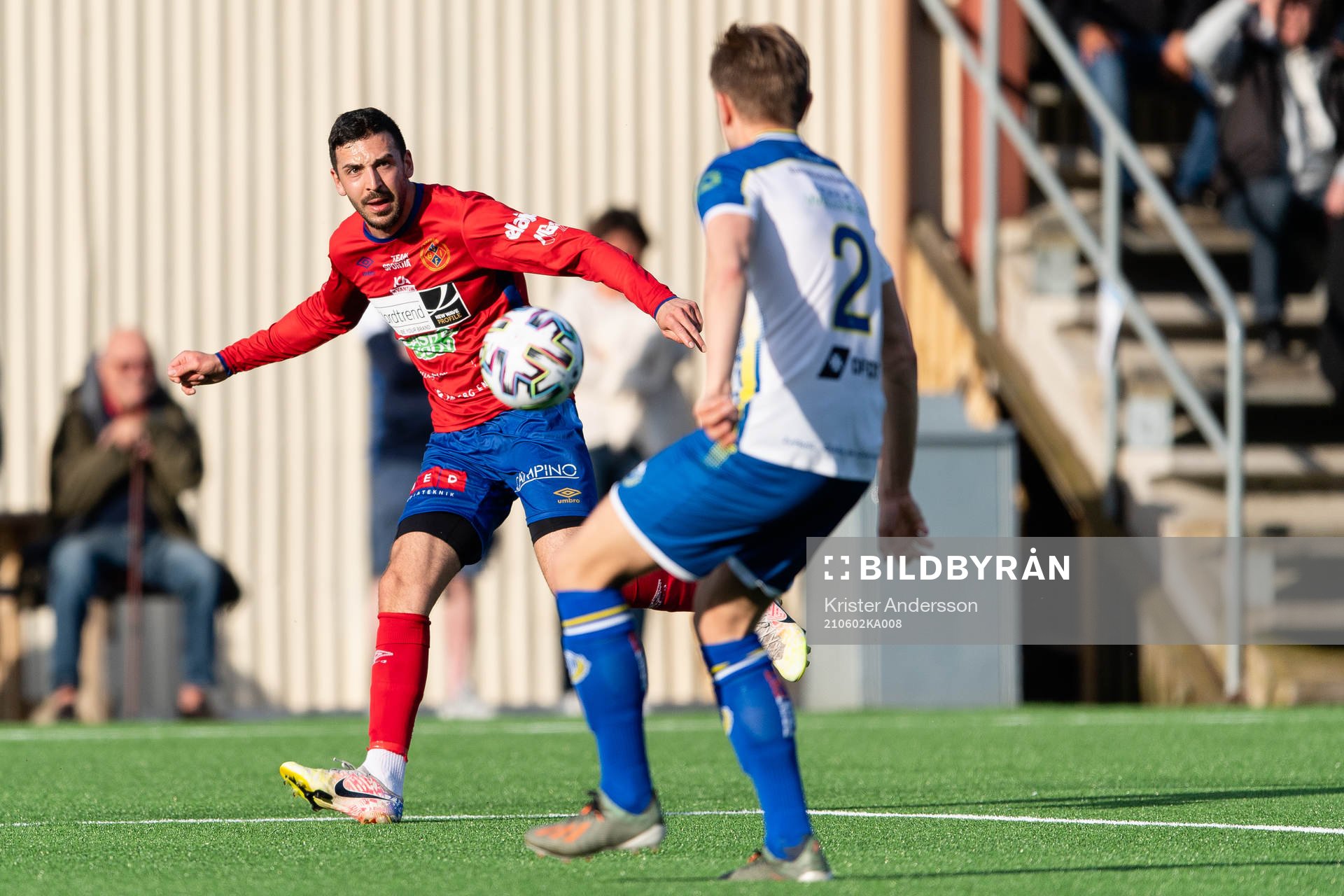 Varbergs GIF:s Birol Adem under fotbollsmatchen i Division 2 Västra Götaland mellan Onsala och Varbergs GIF den 2 juni 2021 i Kungsbacka.