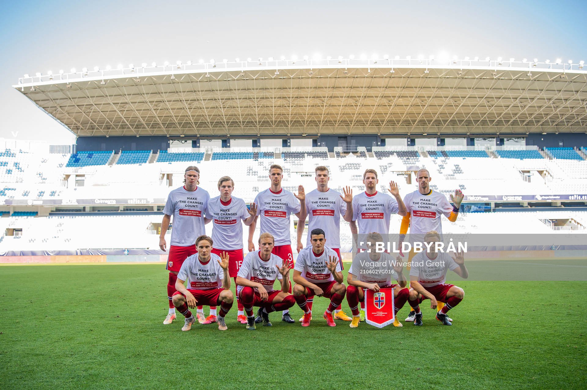 Norway's starting eleven pose for a team photo wearing a