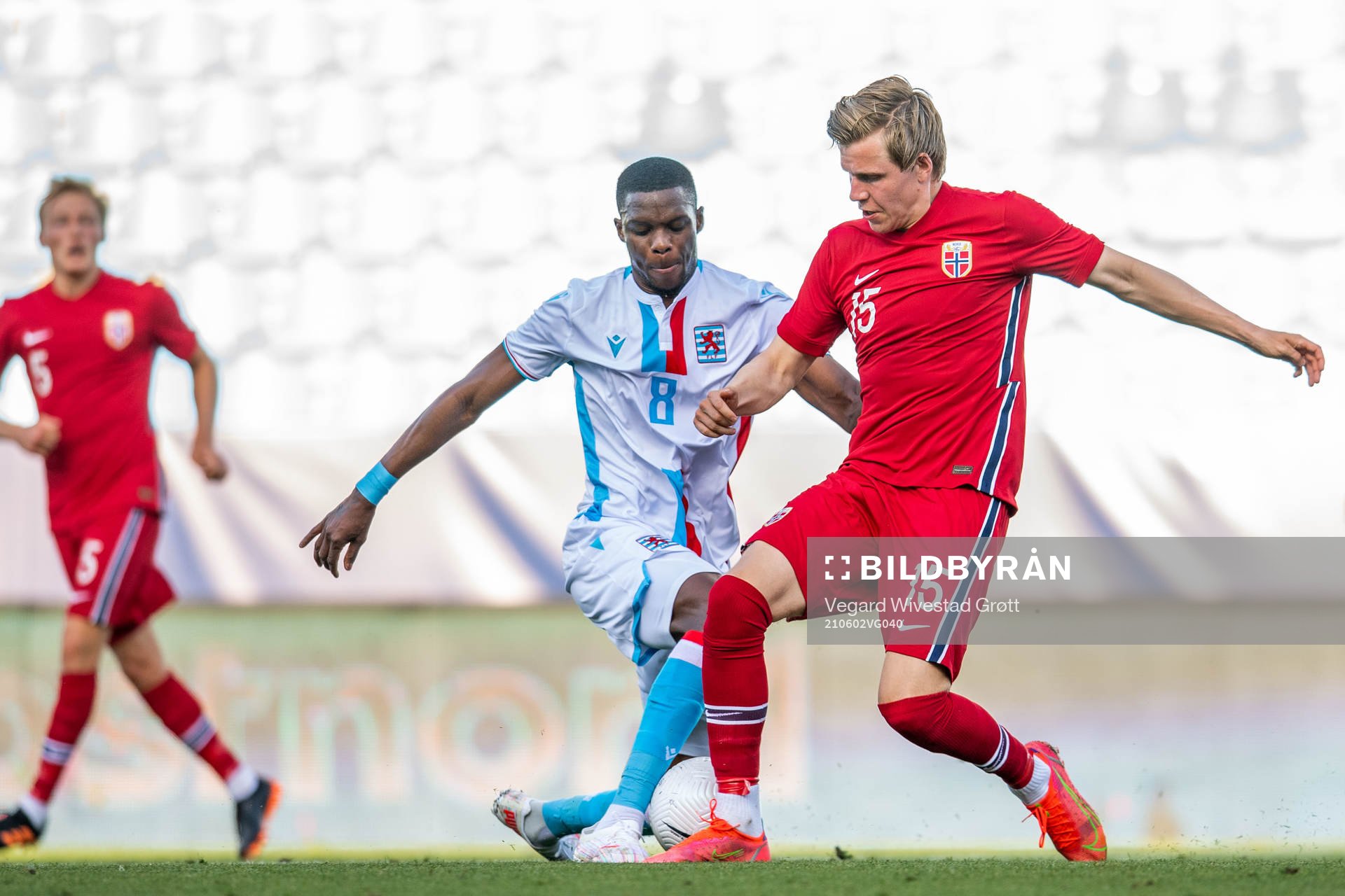 Christopher Martins Pereira of Luxembourg and Jens Petter
