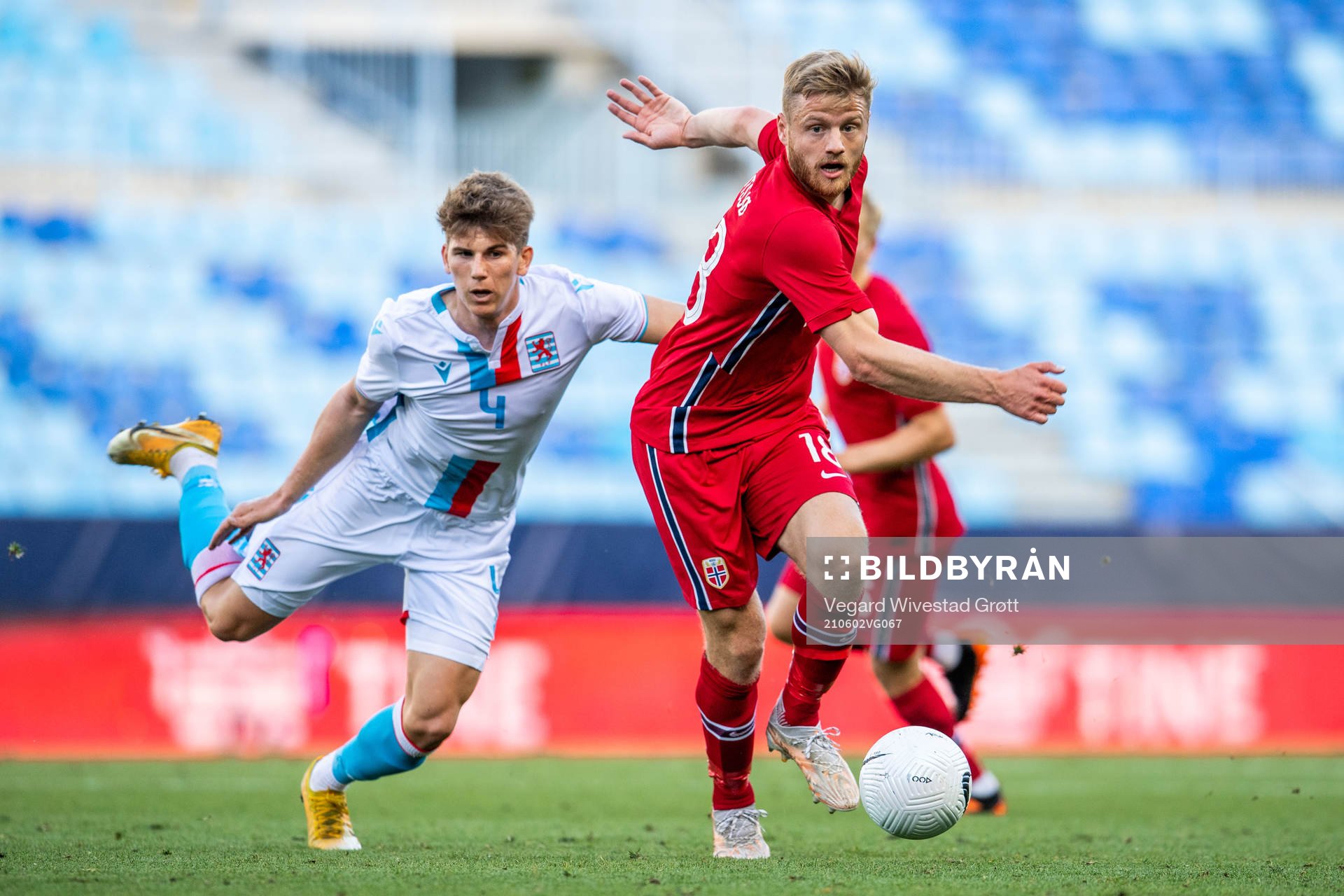 Florian Bohnert of Luxembourg and Fredrik Midtsjø of Norway