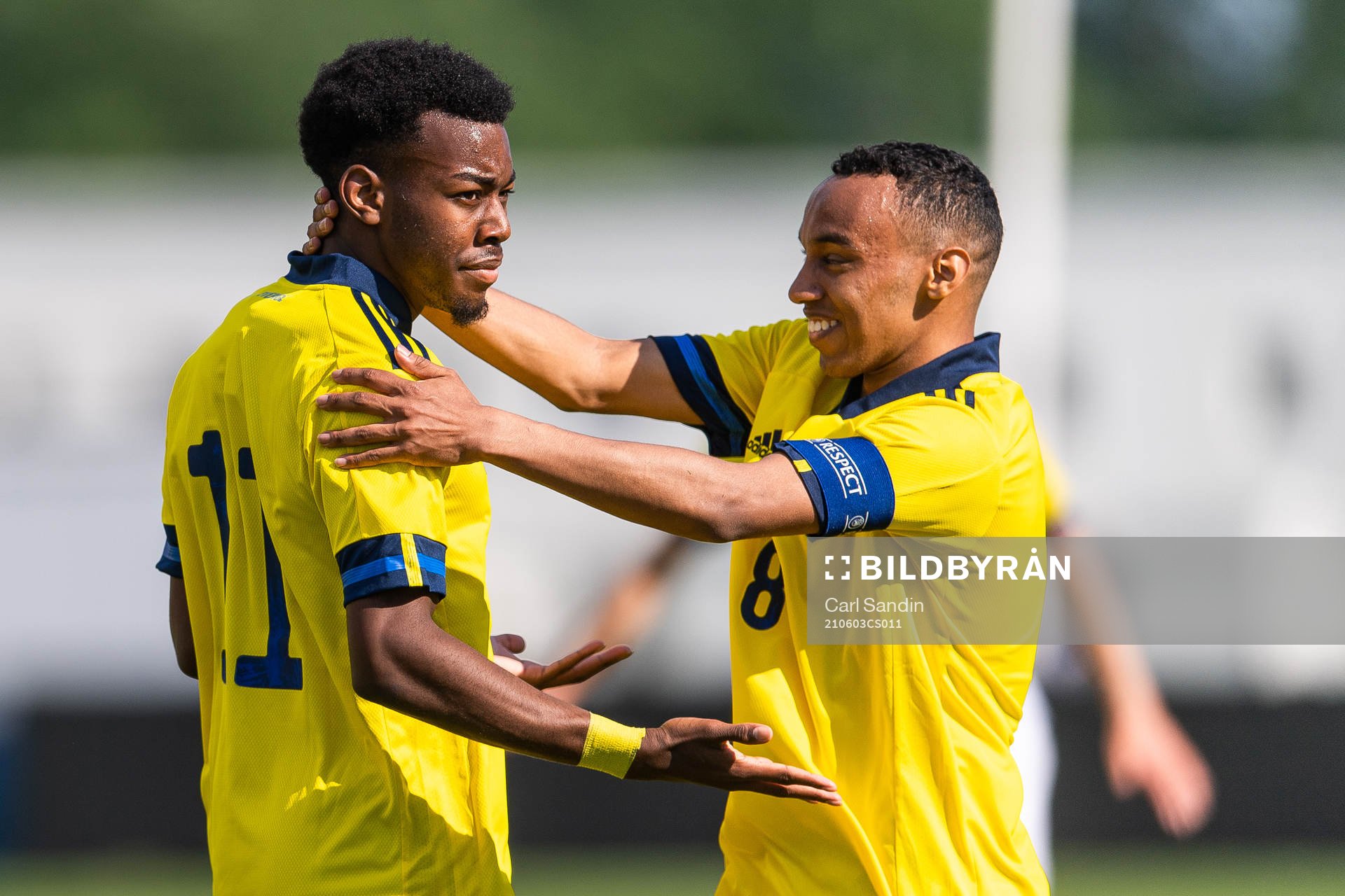 Anthony Elanga of Sweden celebrates with Bilal Hussein