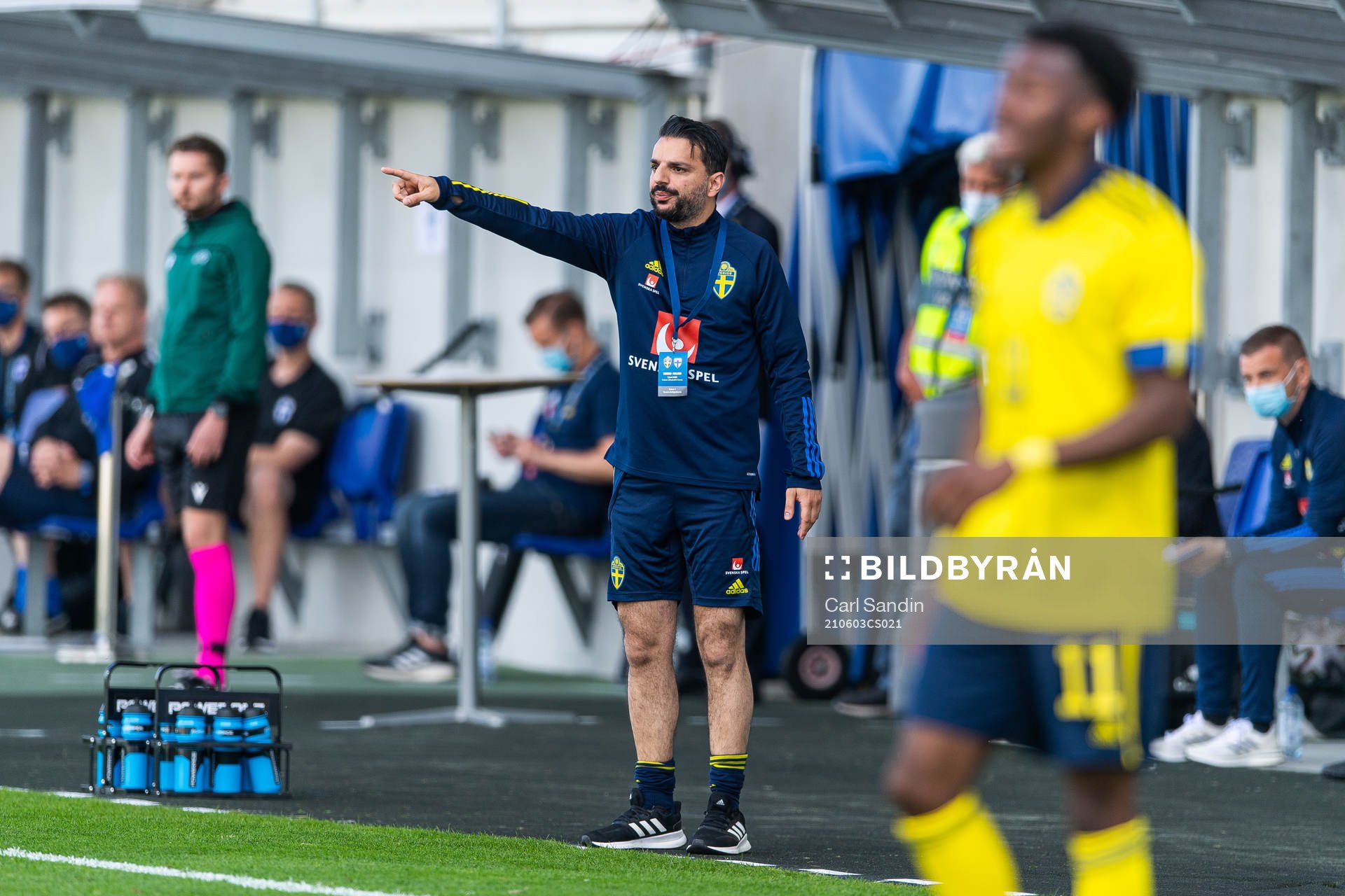 Poya Asbaghi, head coach of Sweden