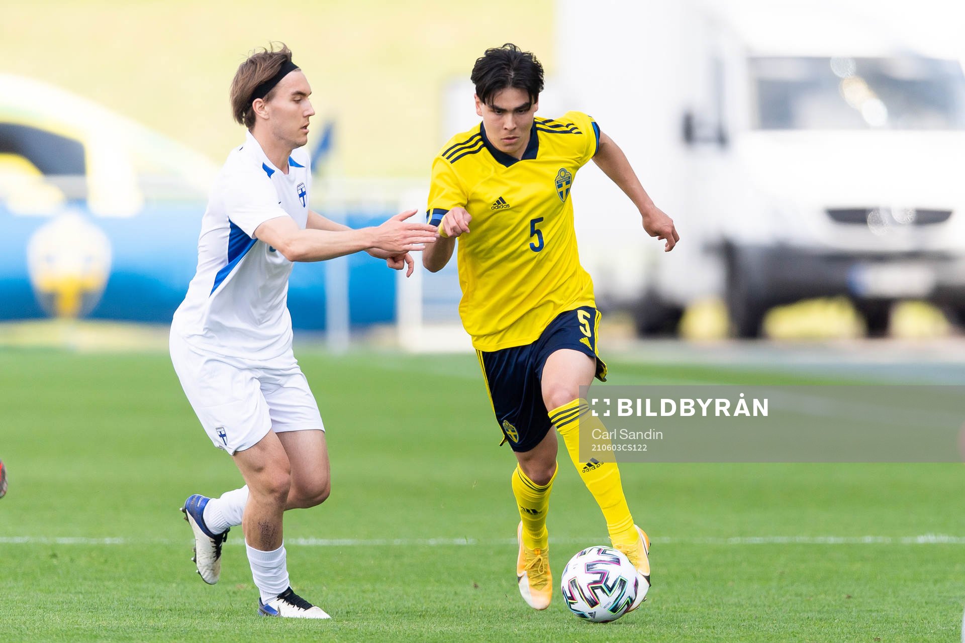 Noah Nurmi of Finland and Eric Kahl of Sweden