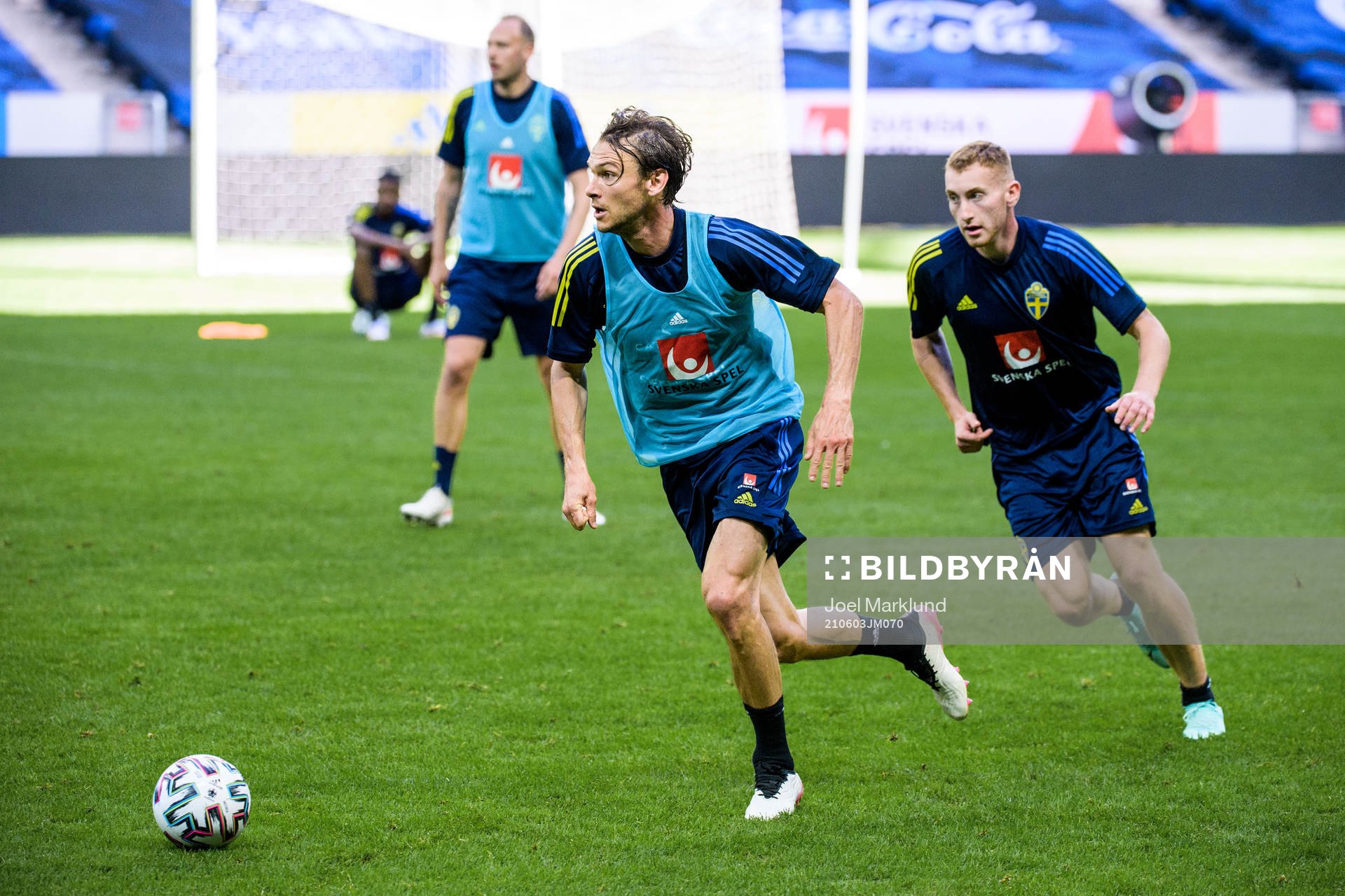 Albin Ekdal and Dejan Kulusevski of the Swedish national