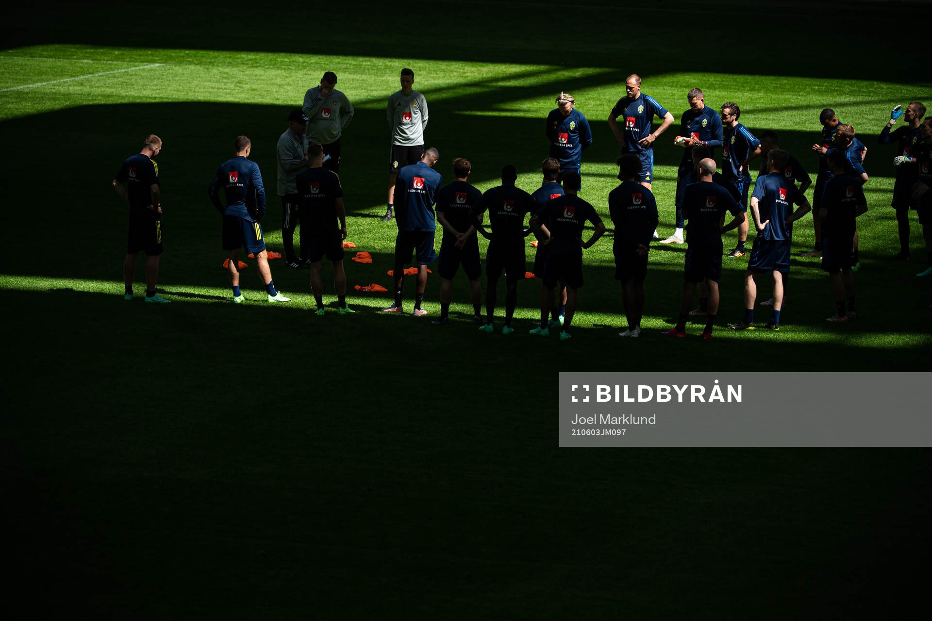 Players of the Swedish national football team listening to