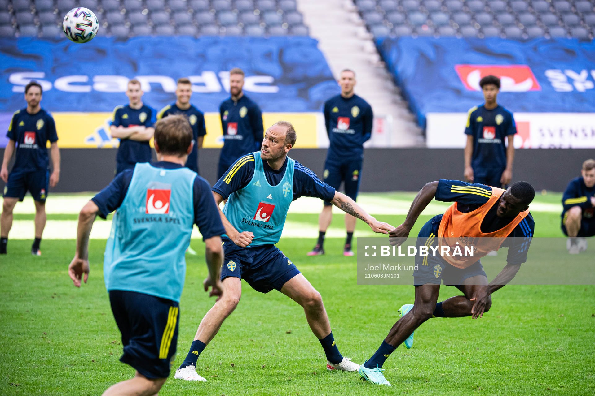 Andreas Granqvist and Ken Sema of the Swedish national