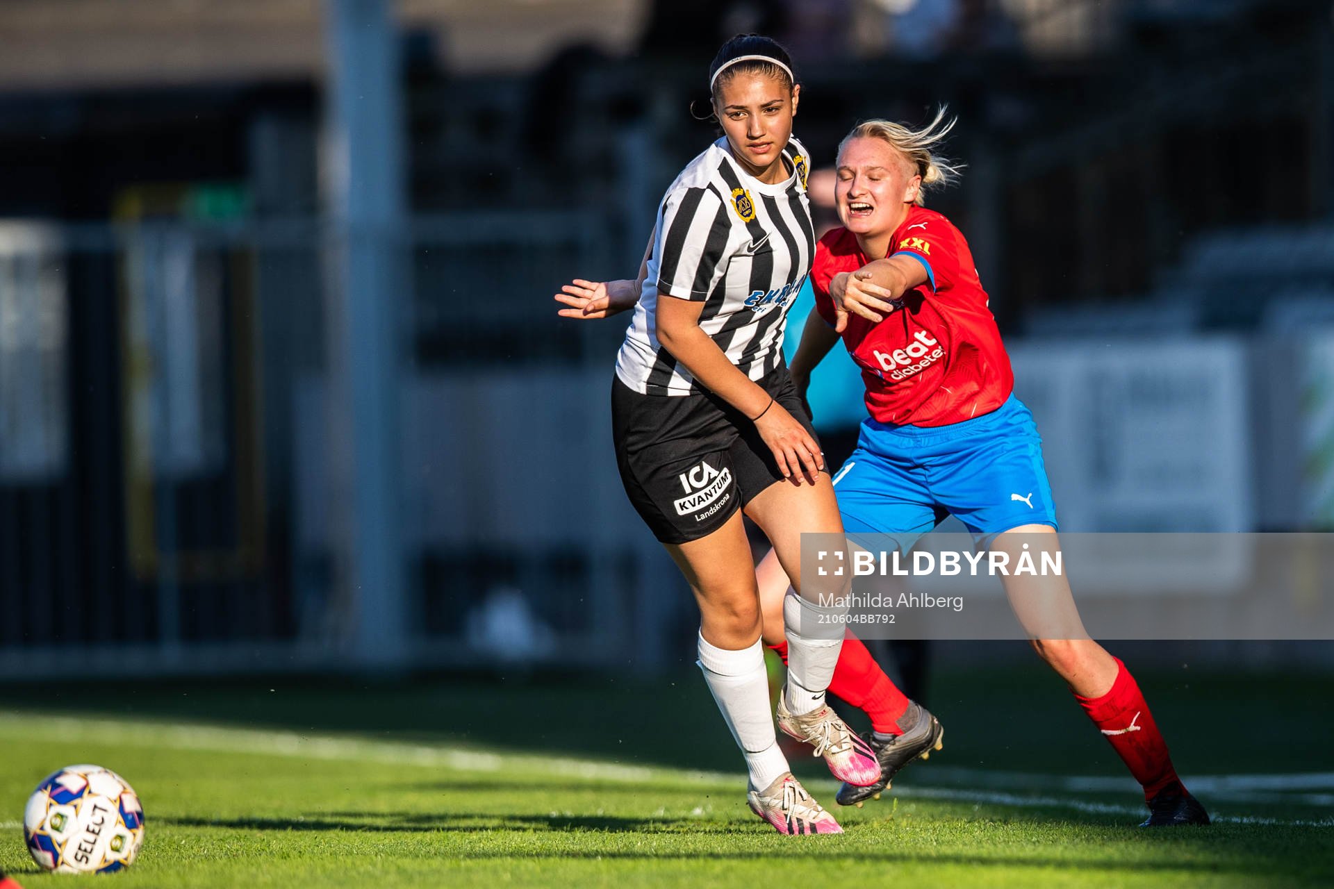Landskronas Azra Caljakovic och Helsingborsgs Maya
