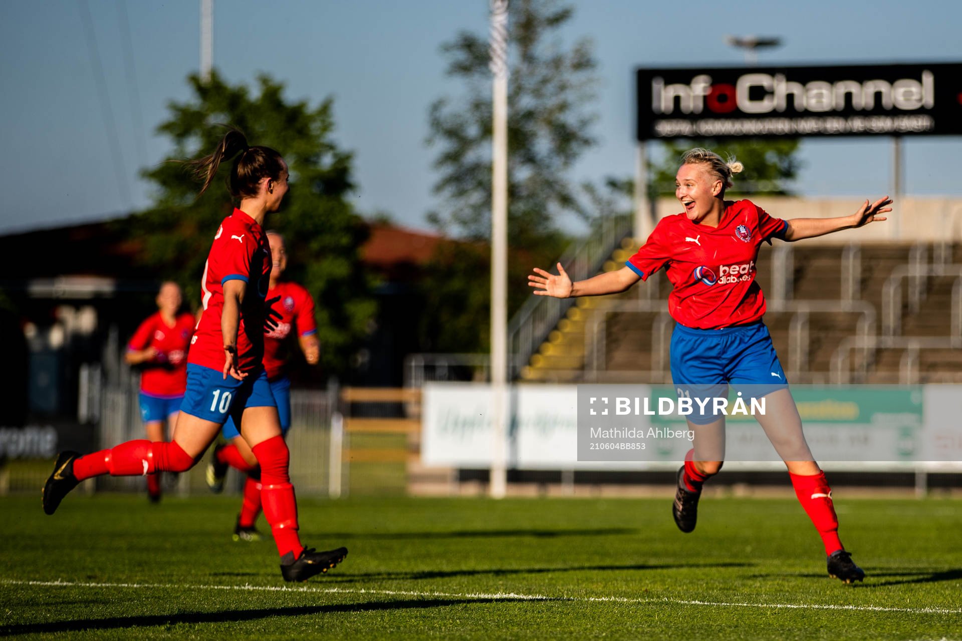 Helsingborsgs Maya Waltersson jublar