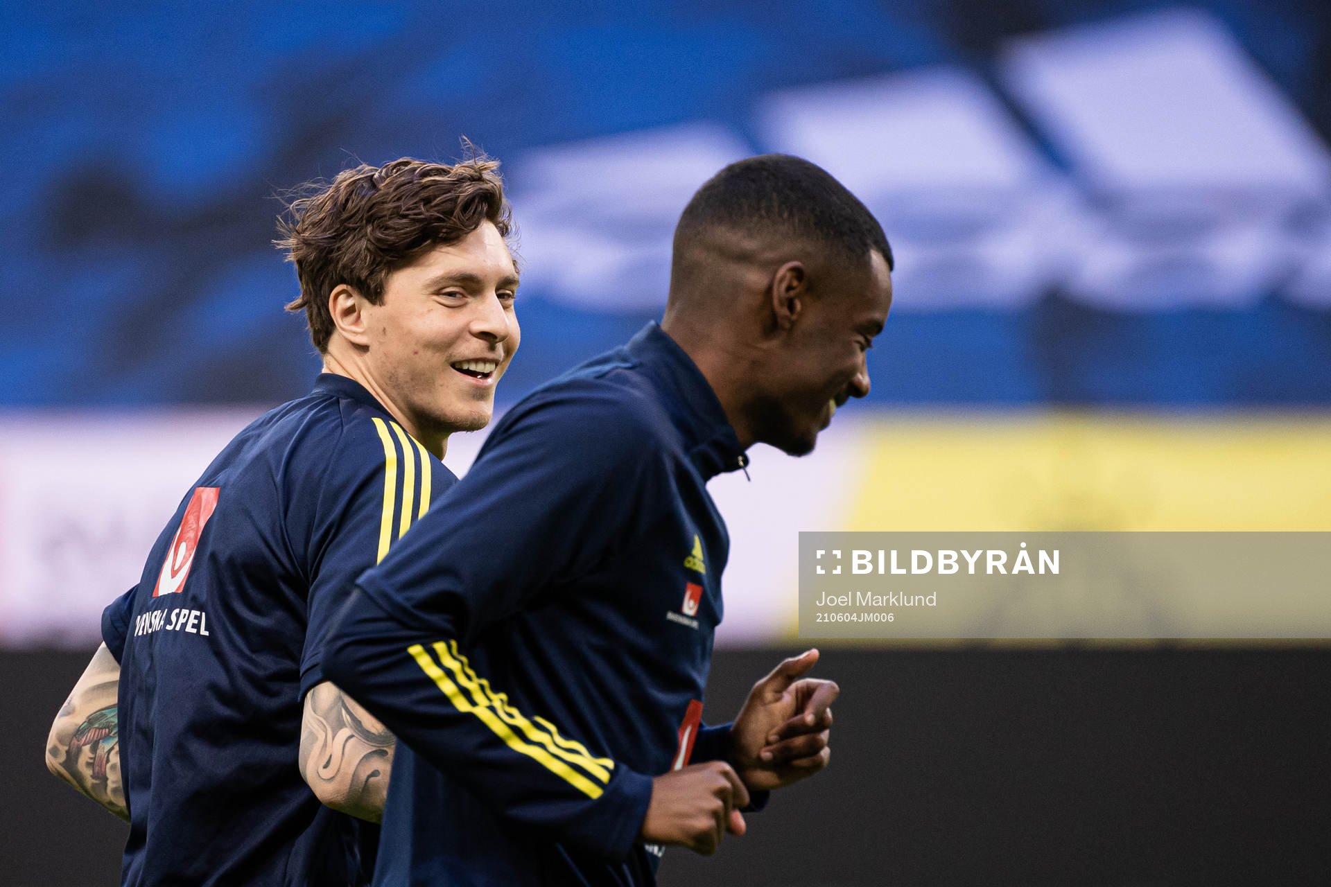 Victor Nilsson Lindelöf and Alexander Isak of the Swedish